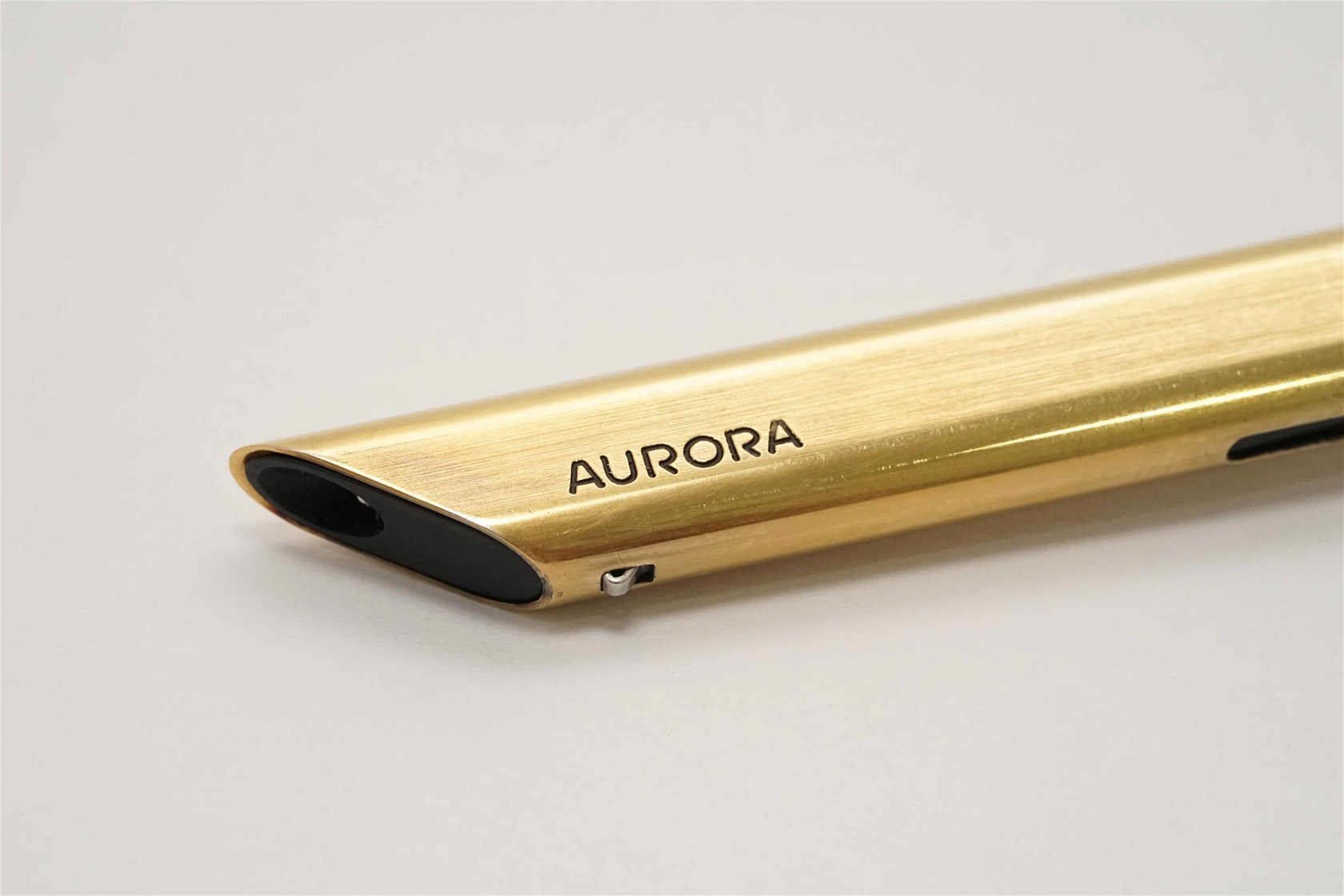 Bút bi Aurora Thesi Vermeil Gold Plated Sterling Silver Ballpoint Pen