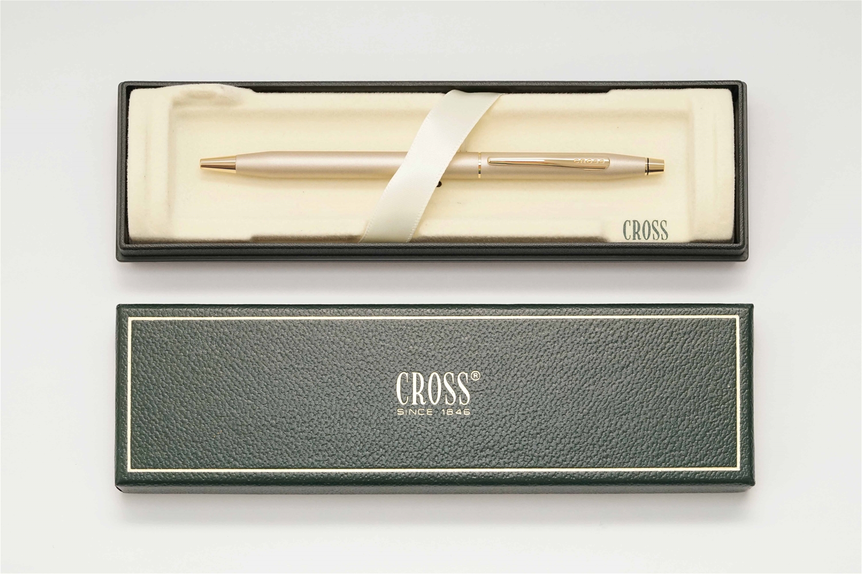 Bút bi Cross Classic Century Lumina Pearl Ballpoint Pen