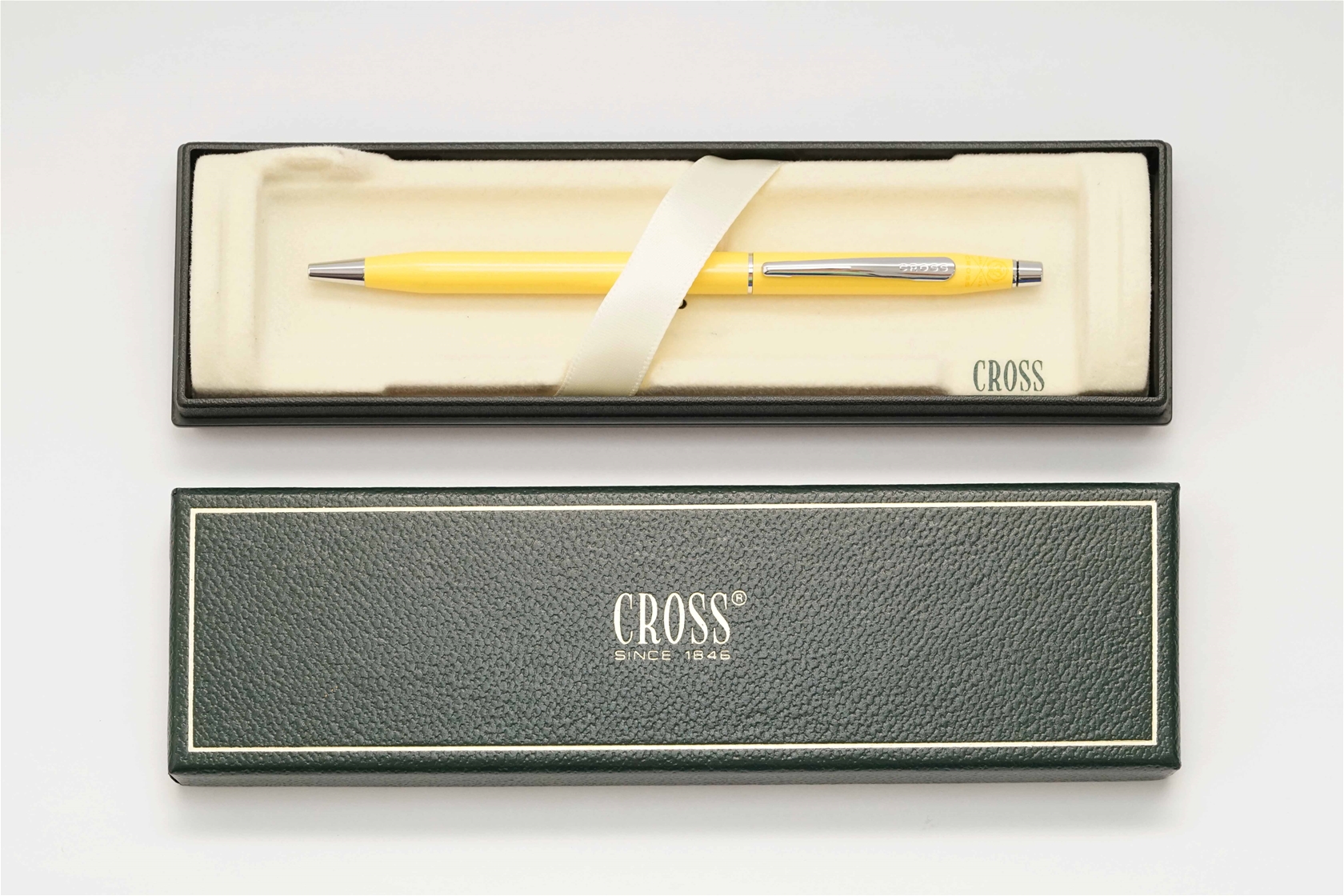 Bút bi Cross Classic Century Sunrise Yellow Lacquer Ballpoint Pen