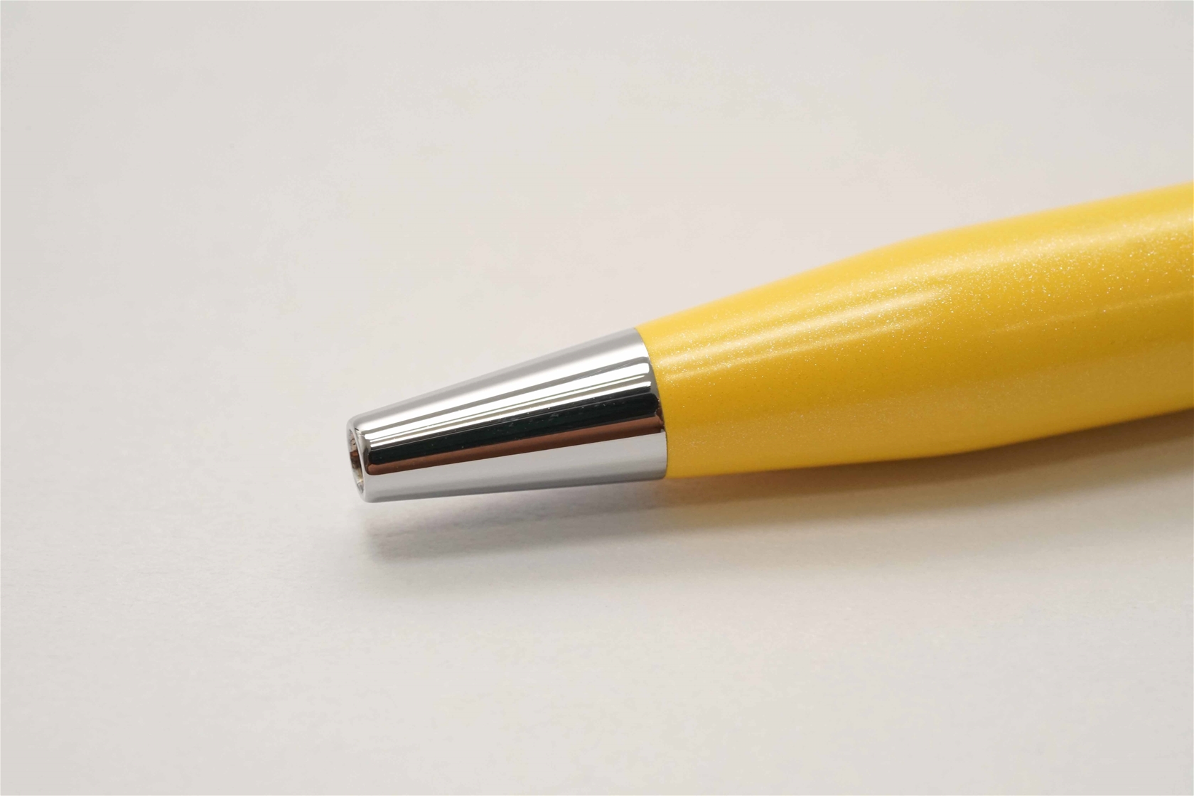 Bút bi Cross Classic Century Sunrise Yellow Lacquer Ballpoint Pen