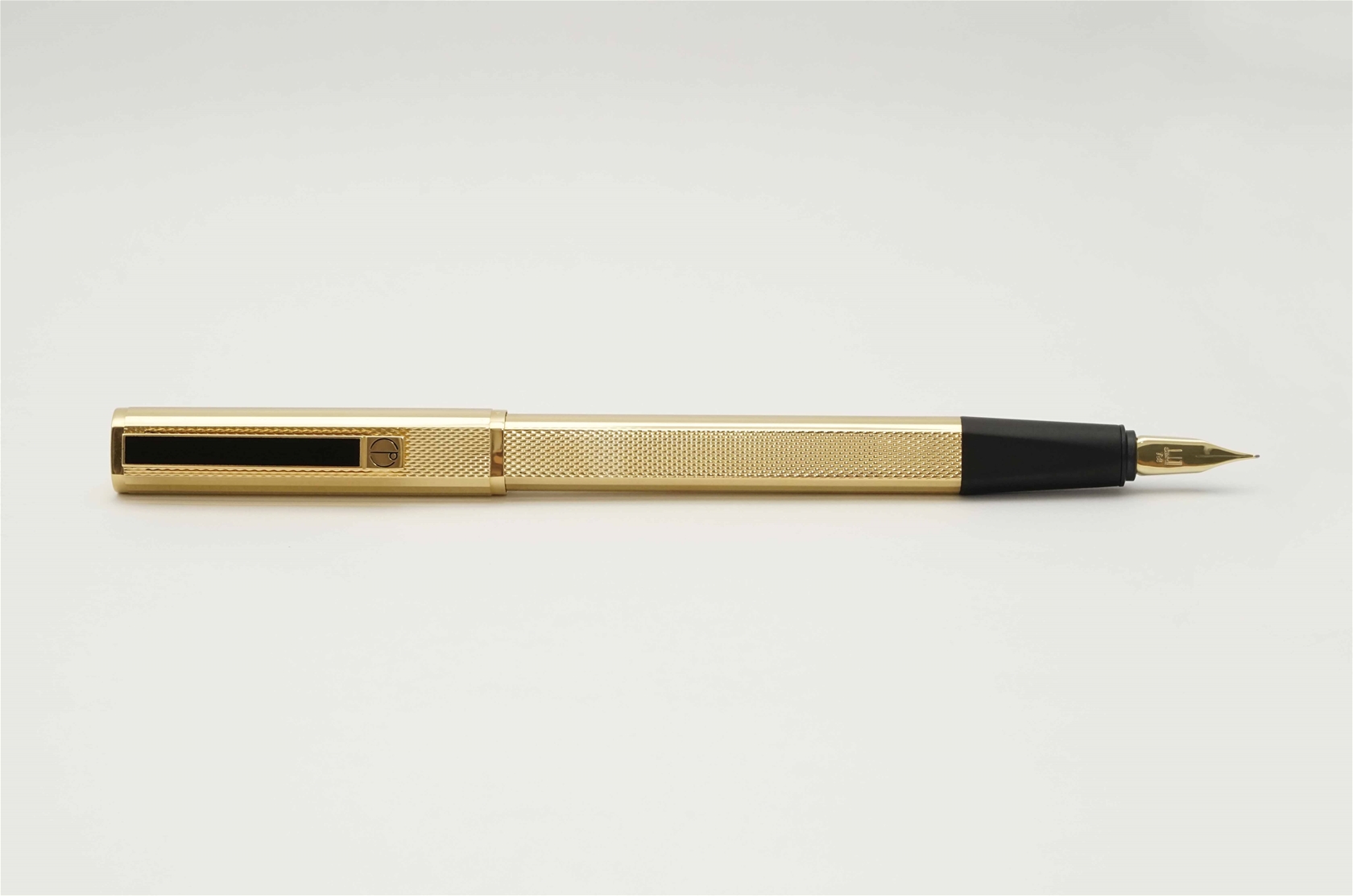 Bút máy Alfred Dunhill Gemline Classic Gold Plated 18K F