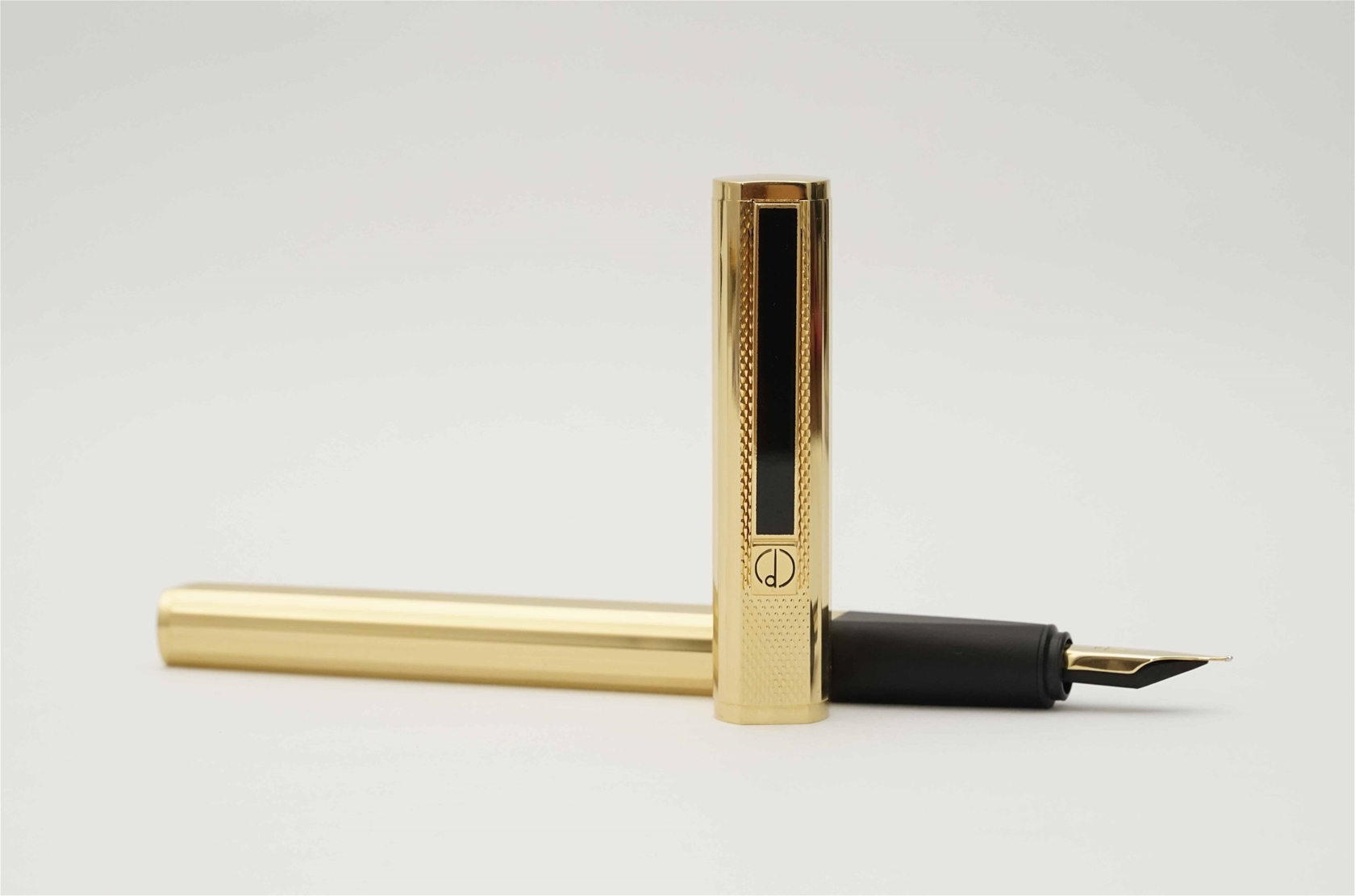 Bút máy Alfred Dunhill Gemline Classic Gold Plated 18K F