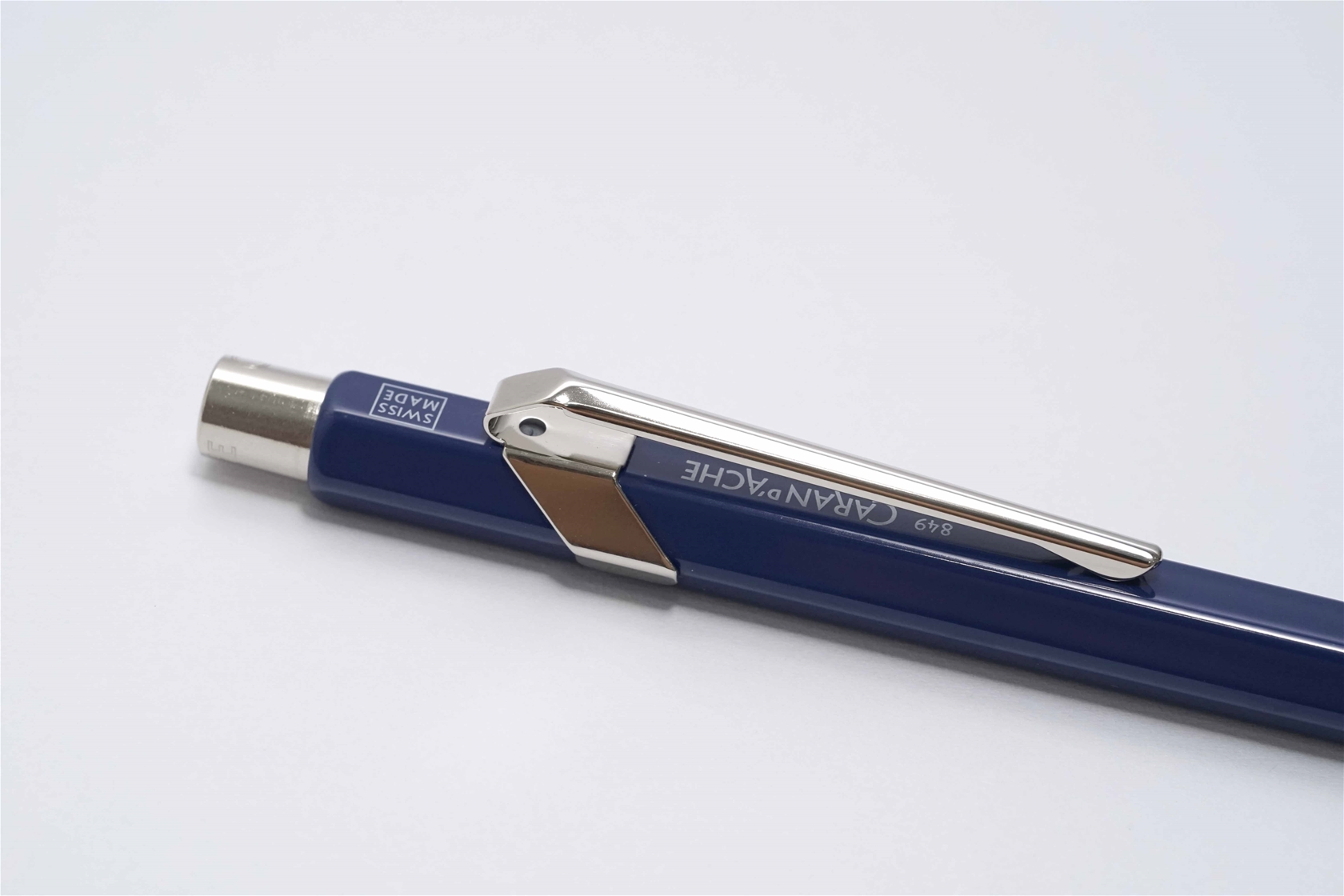 Bút bi Caran D'Ache 849 Classic Sapphire Blue Ballpoint Pen