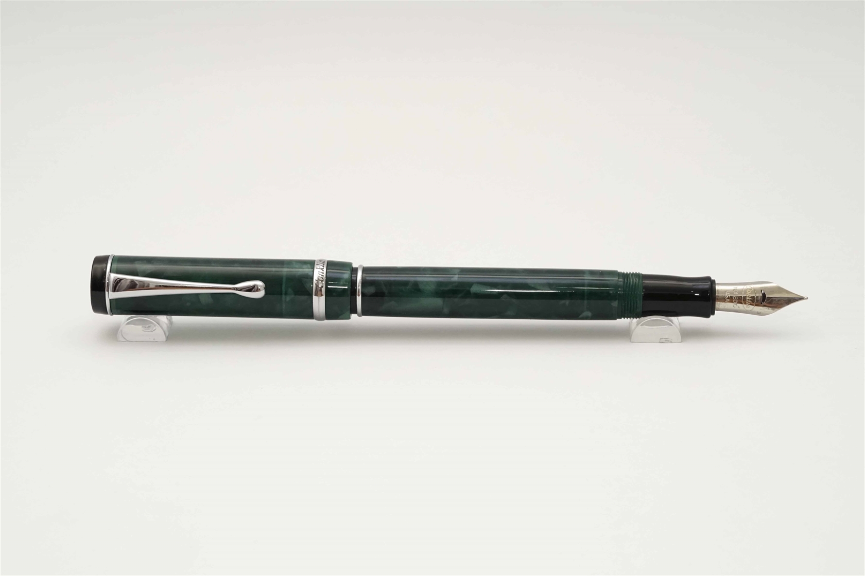 Bút máy Conklin Duragraph Forest Green & Chrome Omniflex Steel Nib