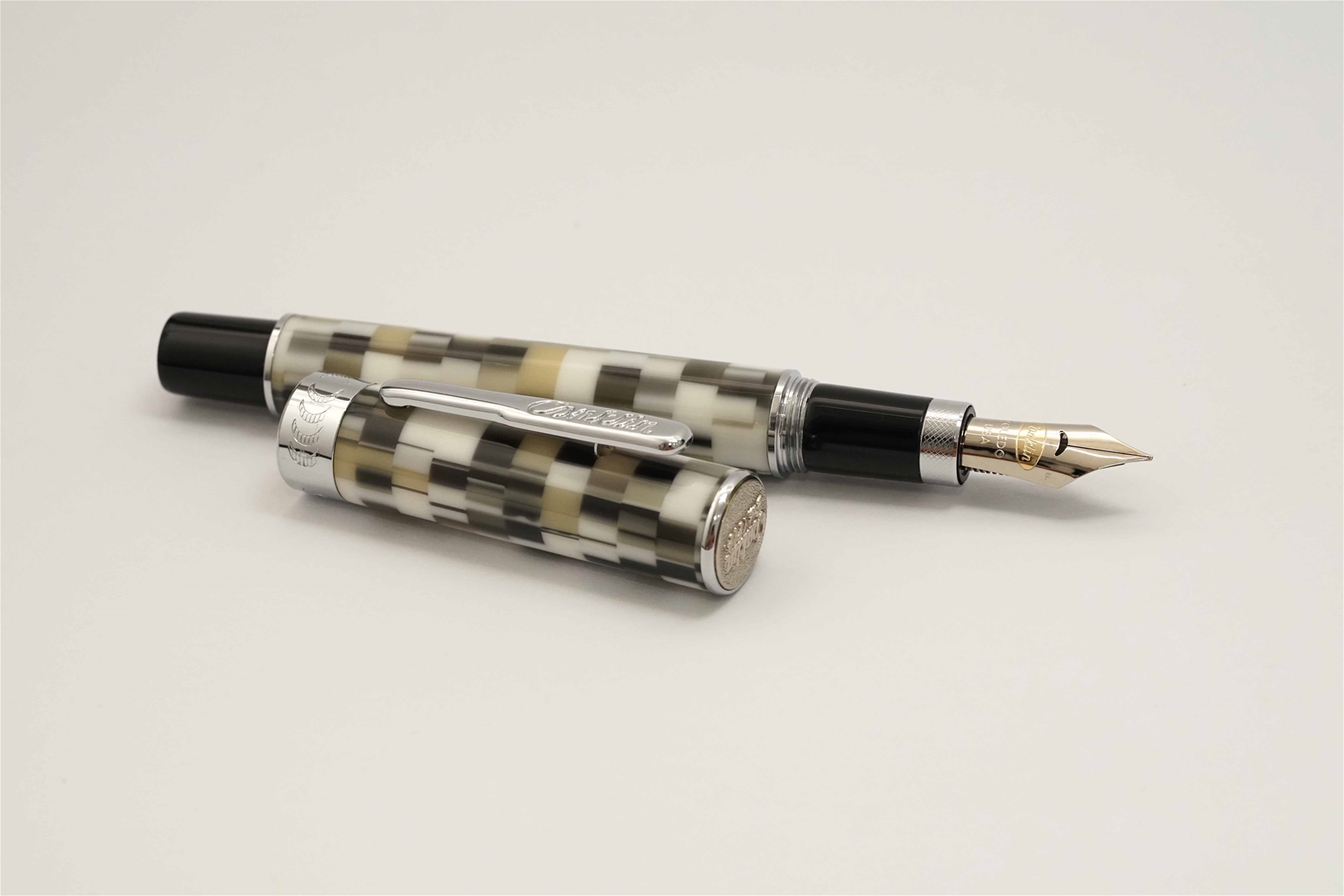 Bút máy Conklin Stylograph Mosaic Brown White Steel F