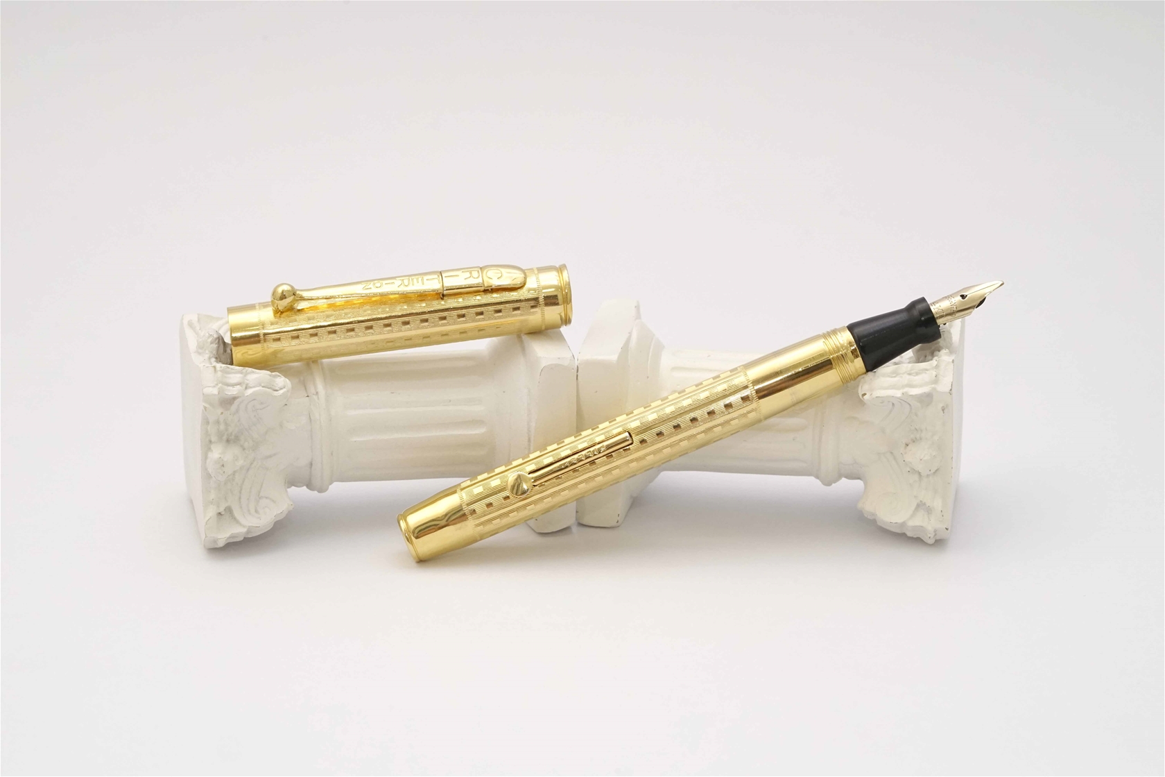 Bút máy Criterion Gold Plated Lever Filler 14K B