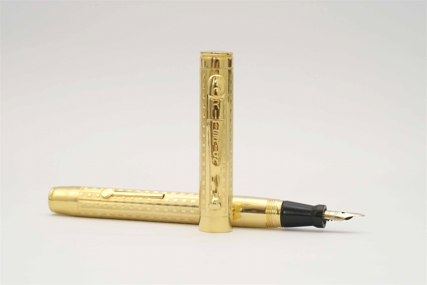 Bút máy Criterion Gold Plated Lever Filler 14K B