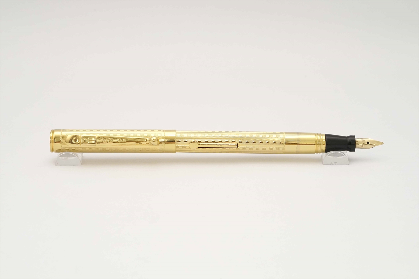 Bút máy Criterion Gold Plated Lever Filler 14K B