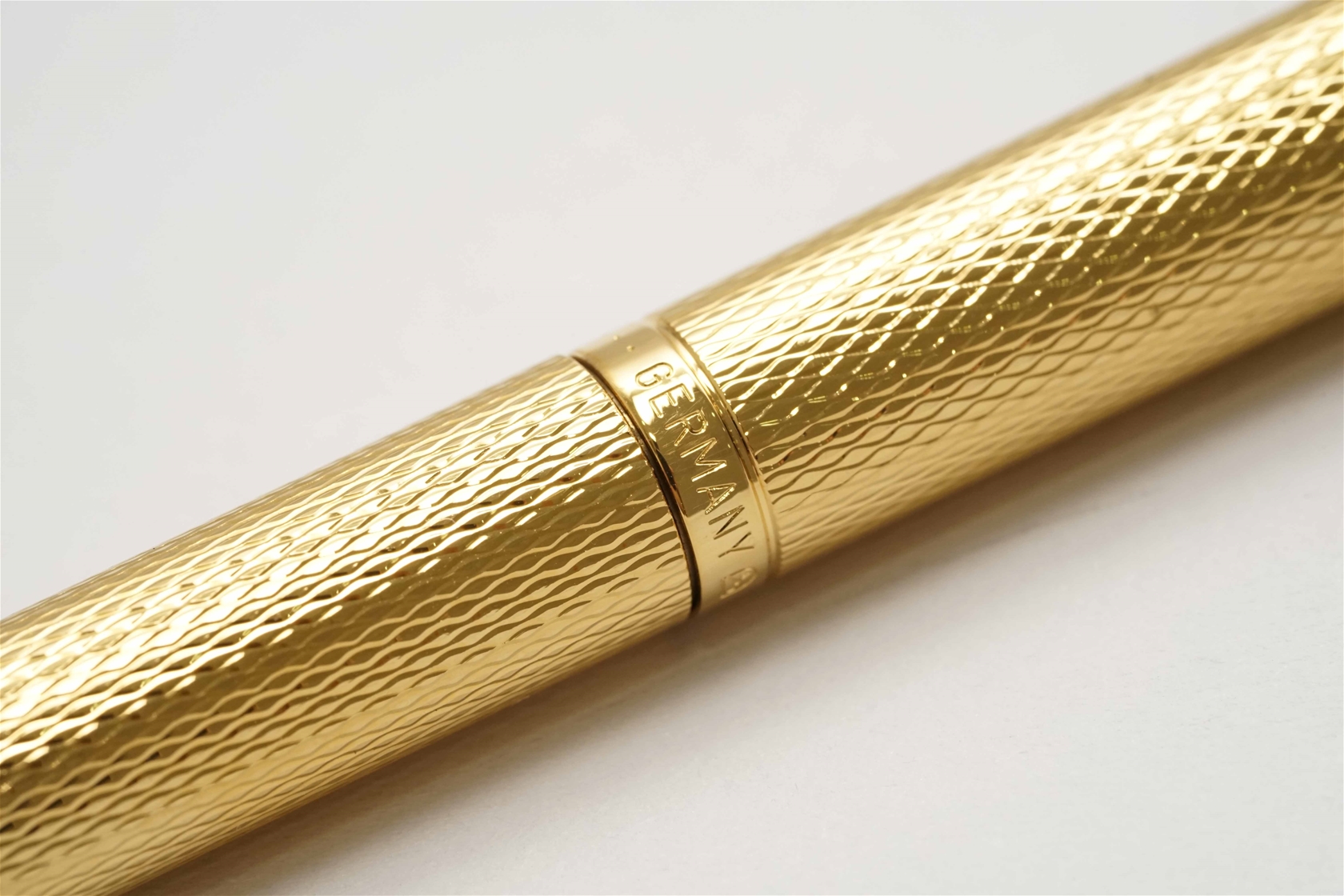 Bút bi Dunhill Gemline Gold Plated Barley Pattern Ballpoint Pen