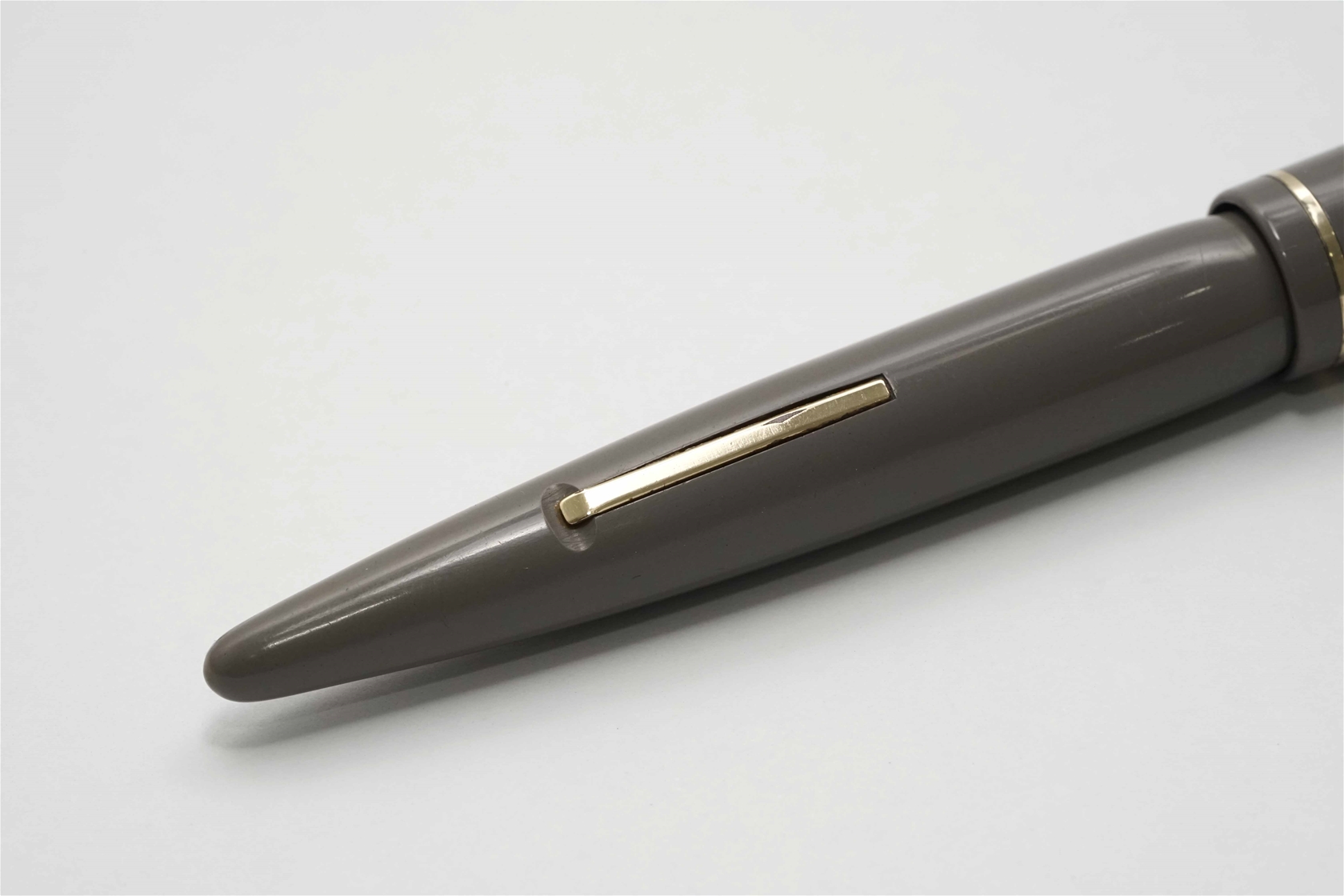 Bút máy Eversharp Skyline Gray Cap & Barrel 14K EF