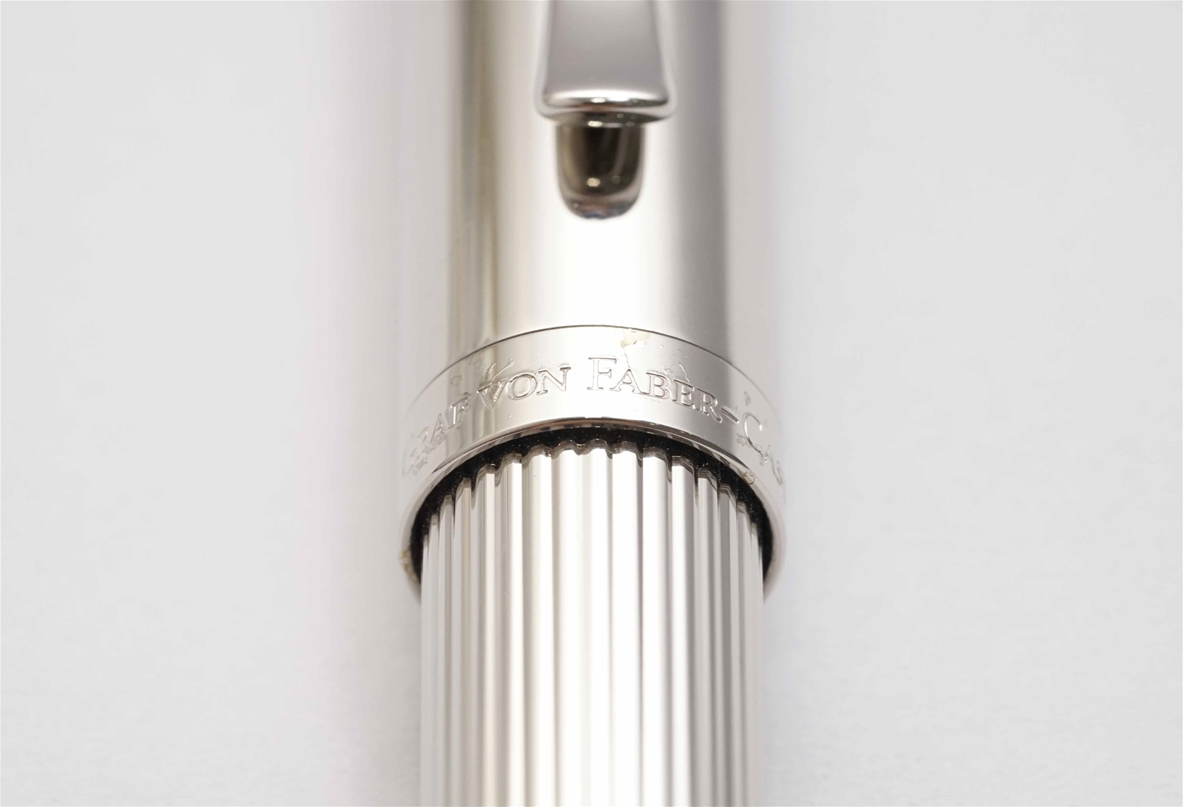 Bút máy Graf Von Faber-Castell Classic Platinum Plated 18K M