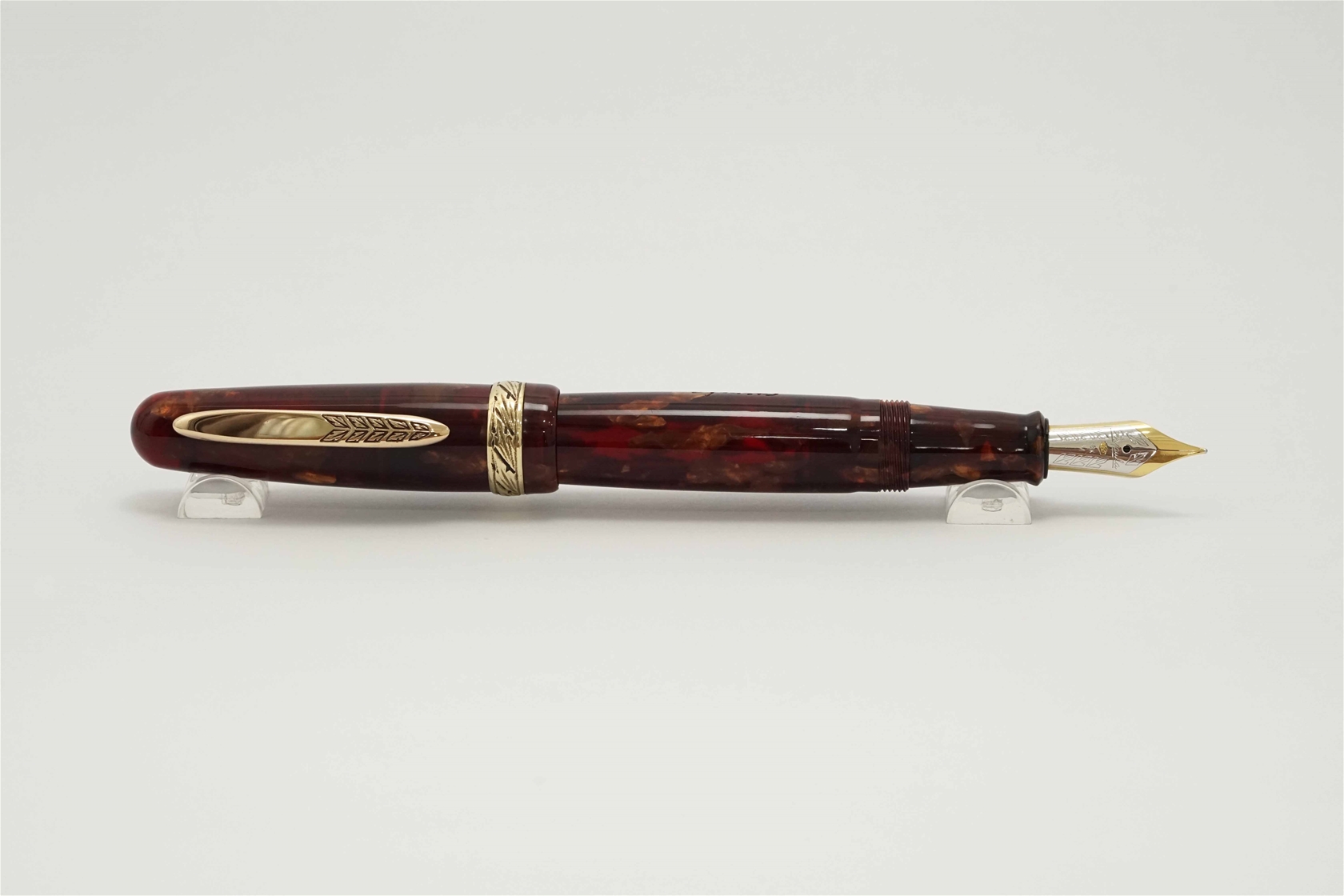 Bút máy Stipula Etruria 349 Amber Celluloid Limited Edition 18K M