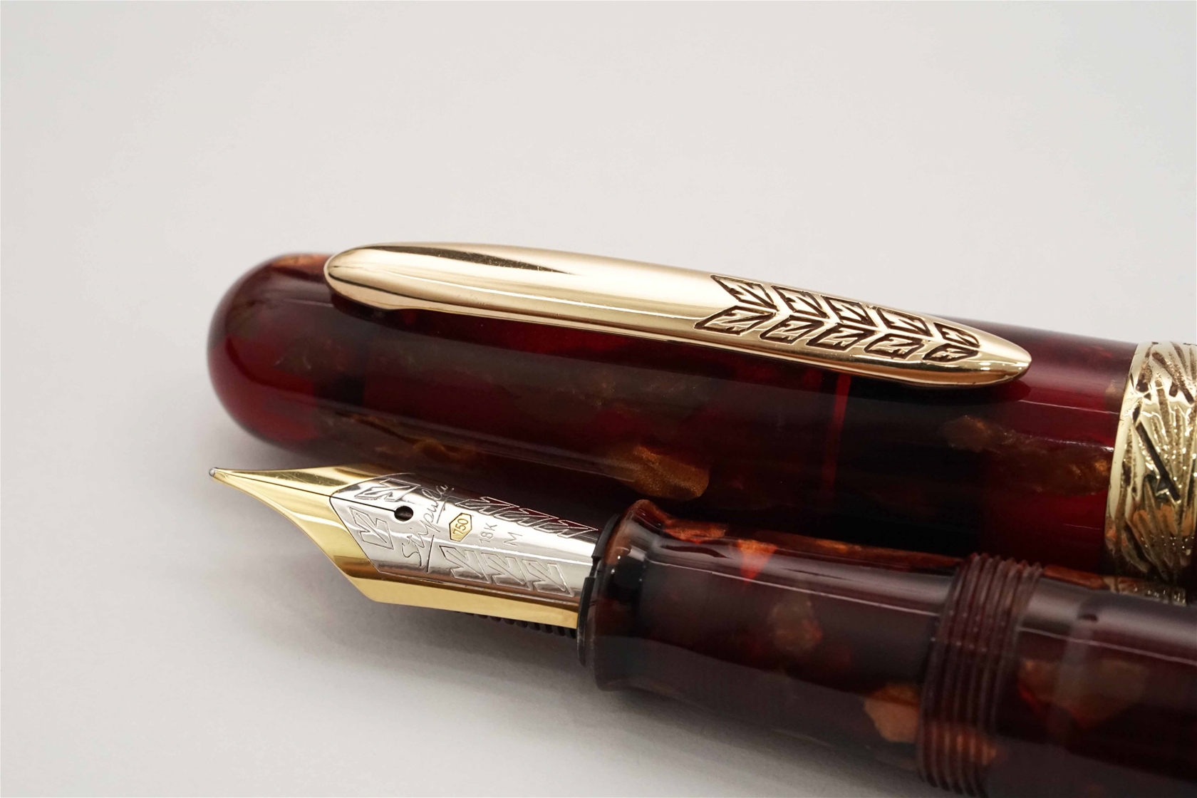 Bút máy Stipula Etruria 349 Amber Celluloid Limited Edition 18K M
