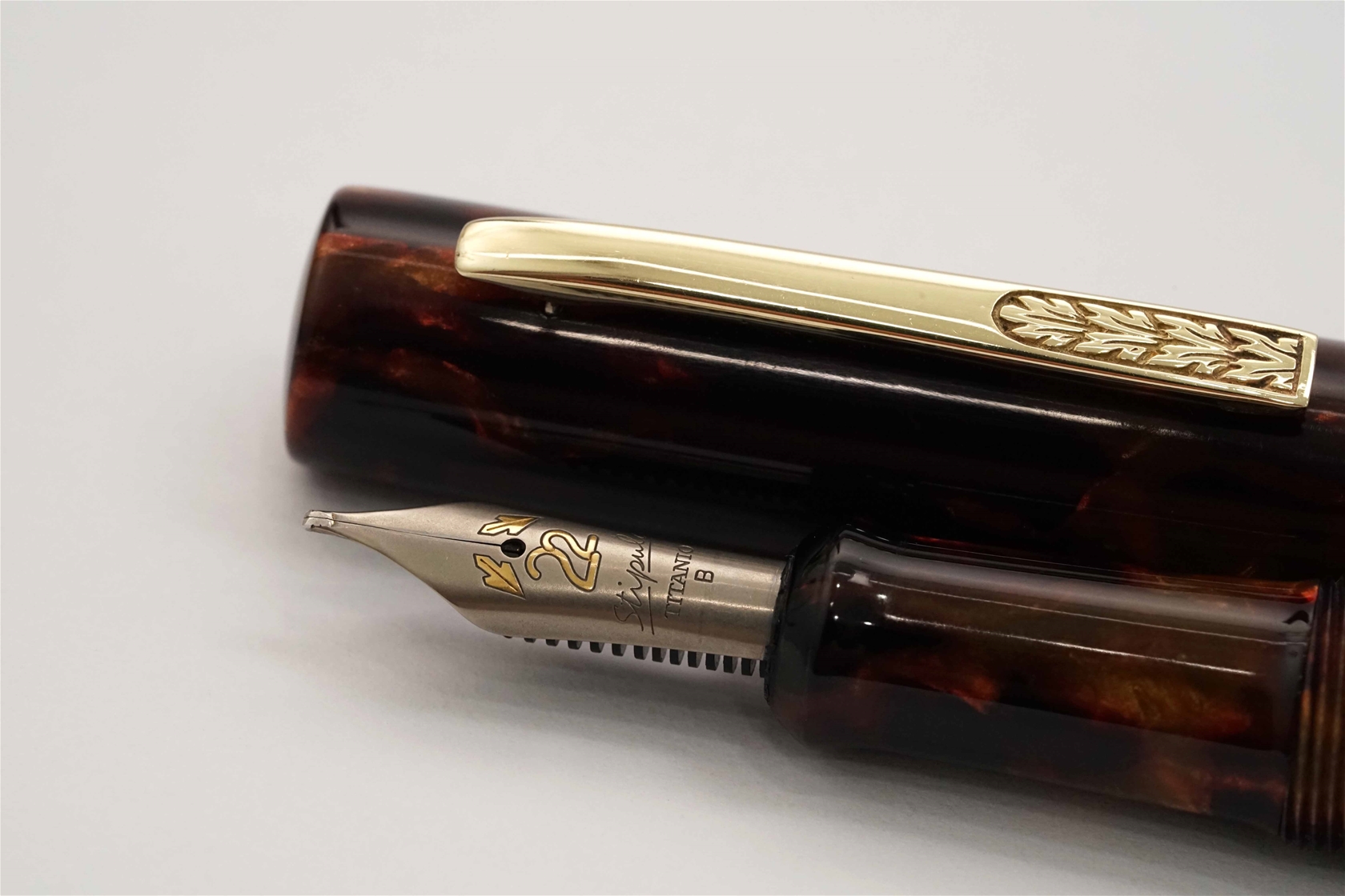 Bút máy Stipula Florentia 0418 Amber Celluloid Limited Edition Titanium B