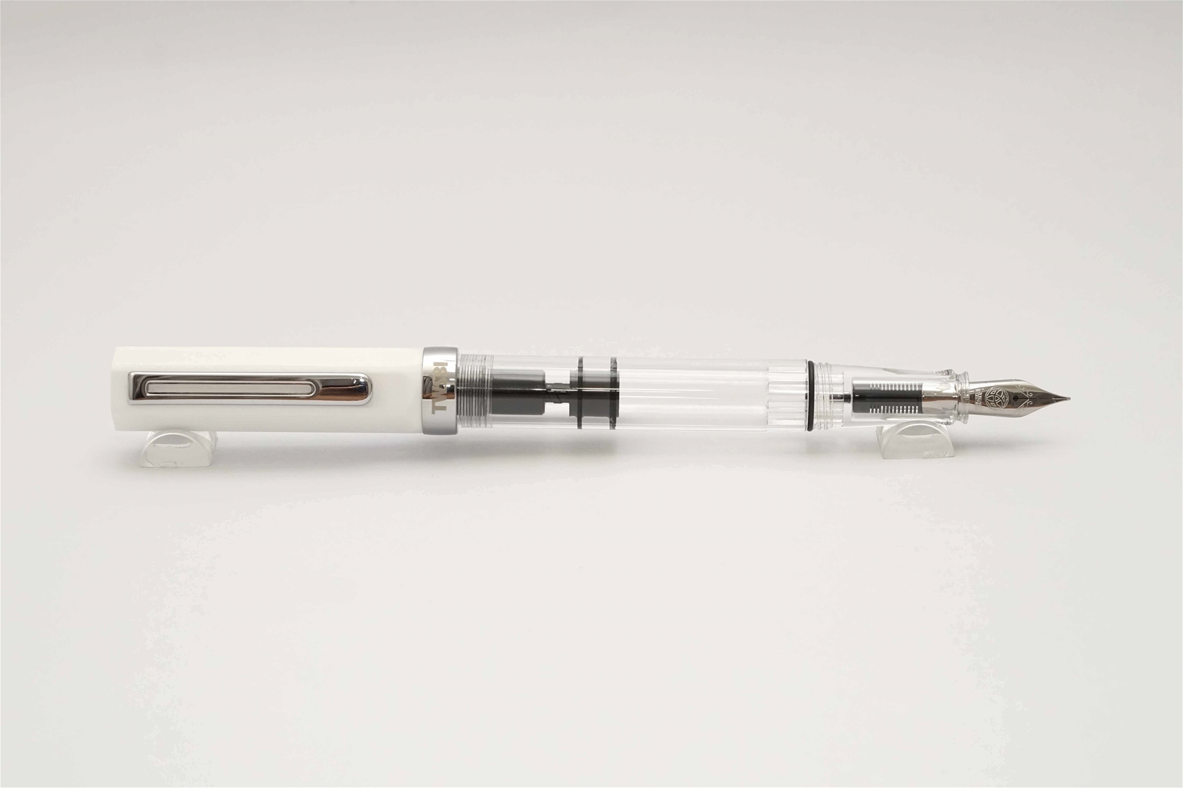 Bút máy Twsbi Eco White CT Steel F