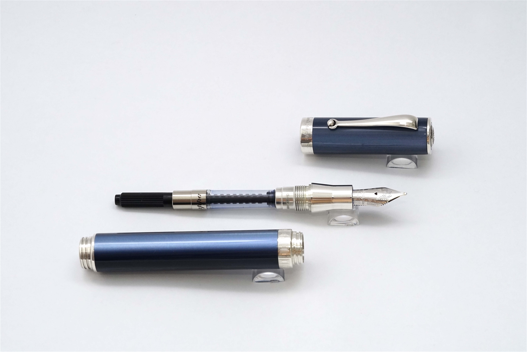 Bút máy Montegrappa Espressione Blue Pearl 18K B