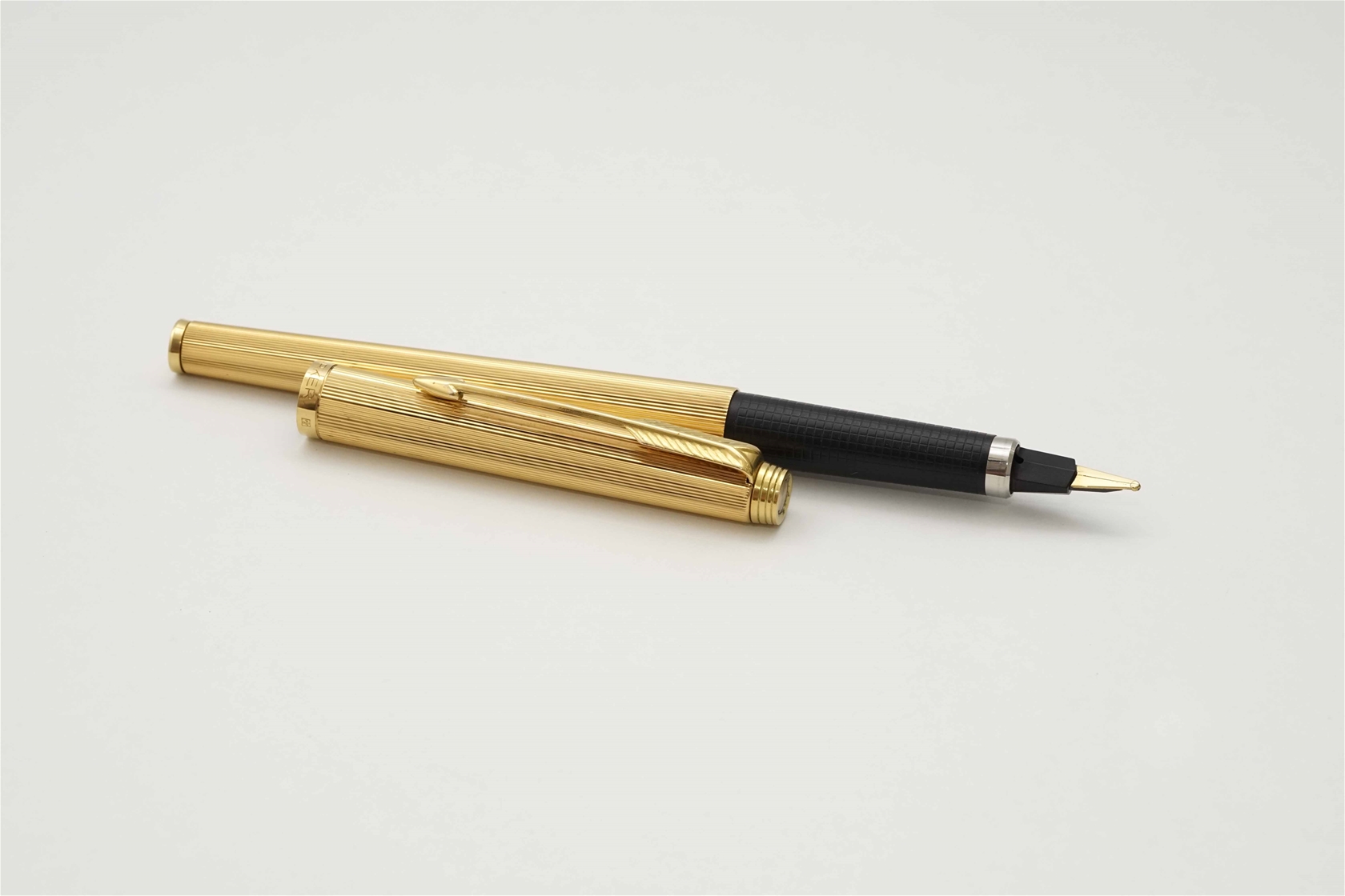 Bút máy Parker 180 Gold Plated Milleraies 14K B 