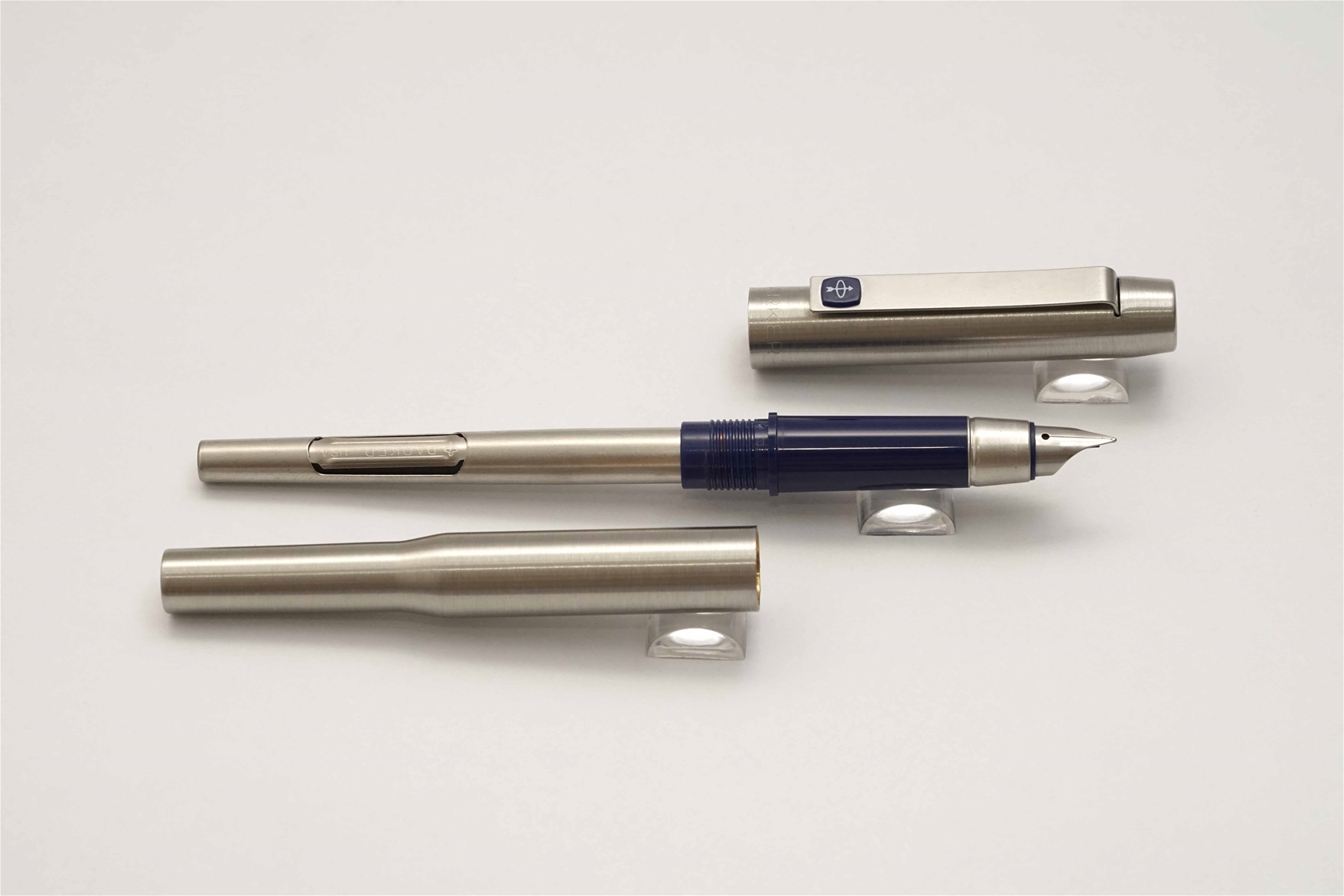 Bút máy Parker 25 Flighter Stainless Steel & Dark Blue Steel F