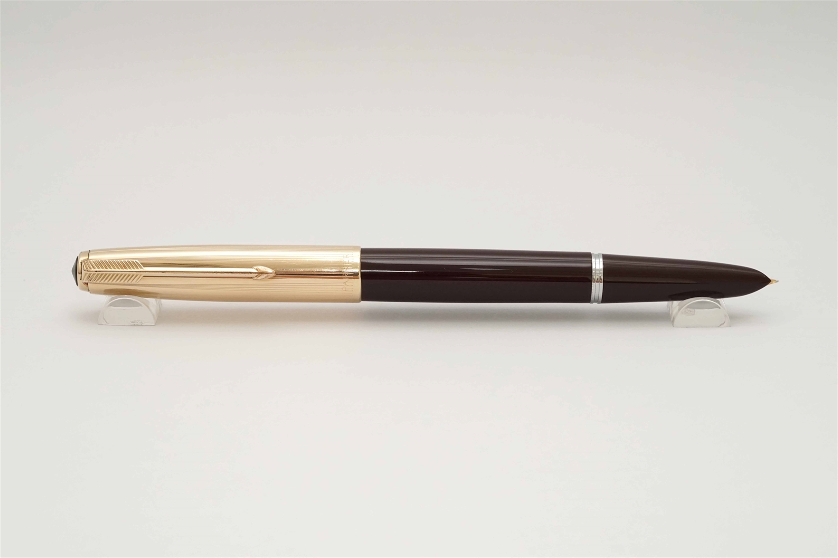 Bút máy Parker 51 Aerometric Burgundy & Gold Filled Cap 14K F