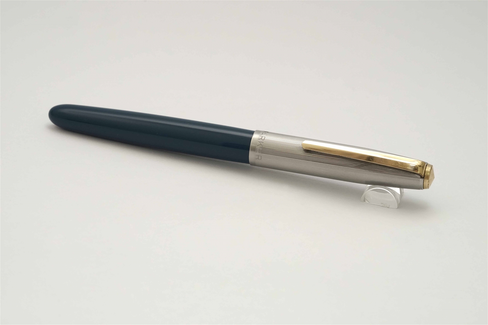 Bút máy Parker 51 Premium Dark Blue Stainless Steel Cap 14K F