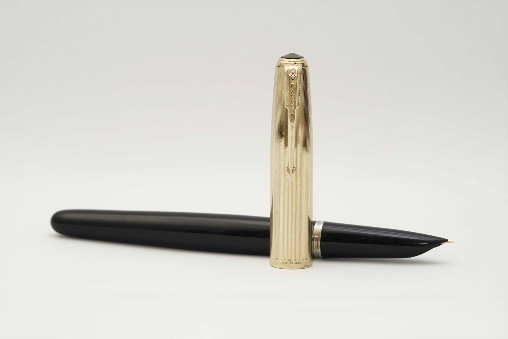 Bút máy Parker 51 Vacumatic Black & Gold Filled Cap 14K F