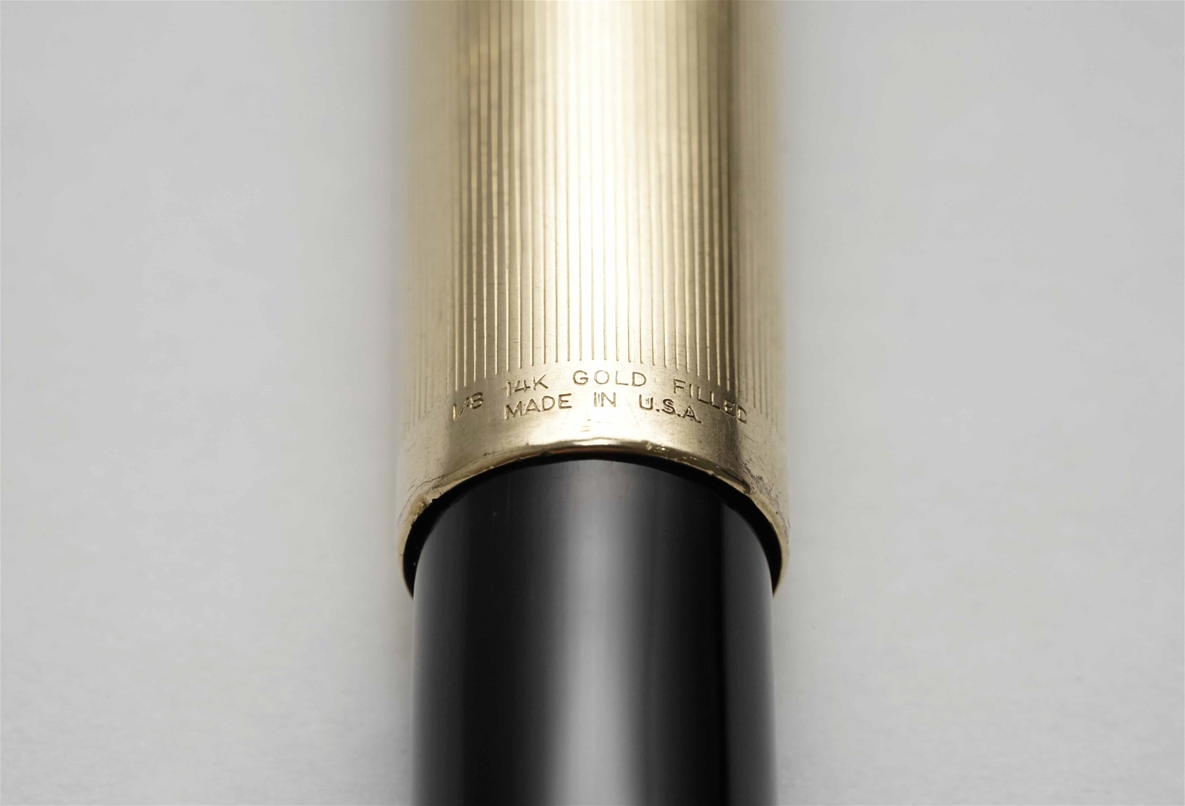 Bút máy Parker 51 Vacumatic Black & Gold Filled Cap 14K F