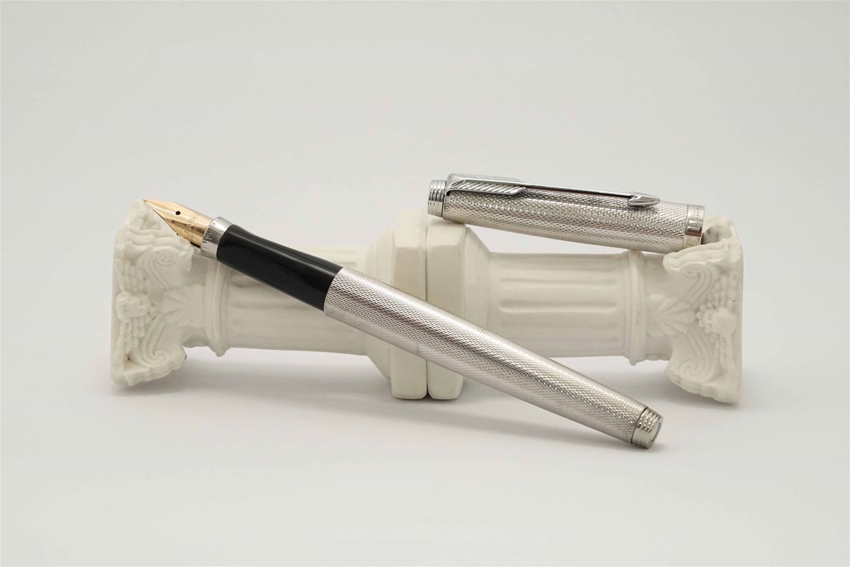 Bút máy Parker 75 Barleycorn Silver Plated 14K XF