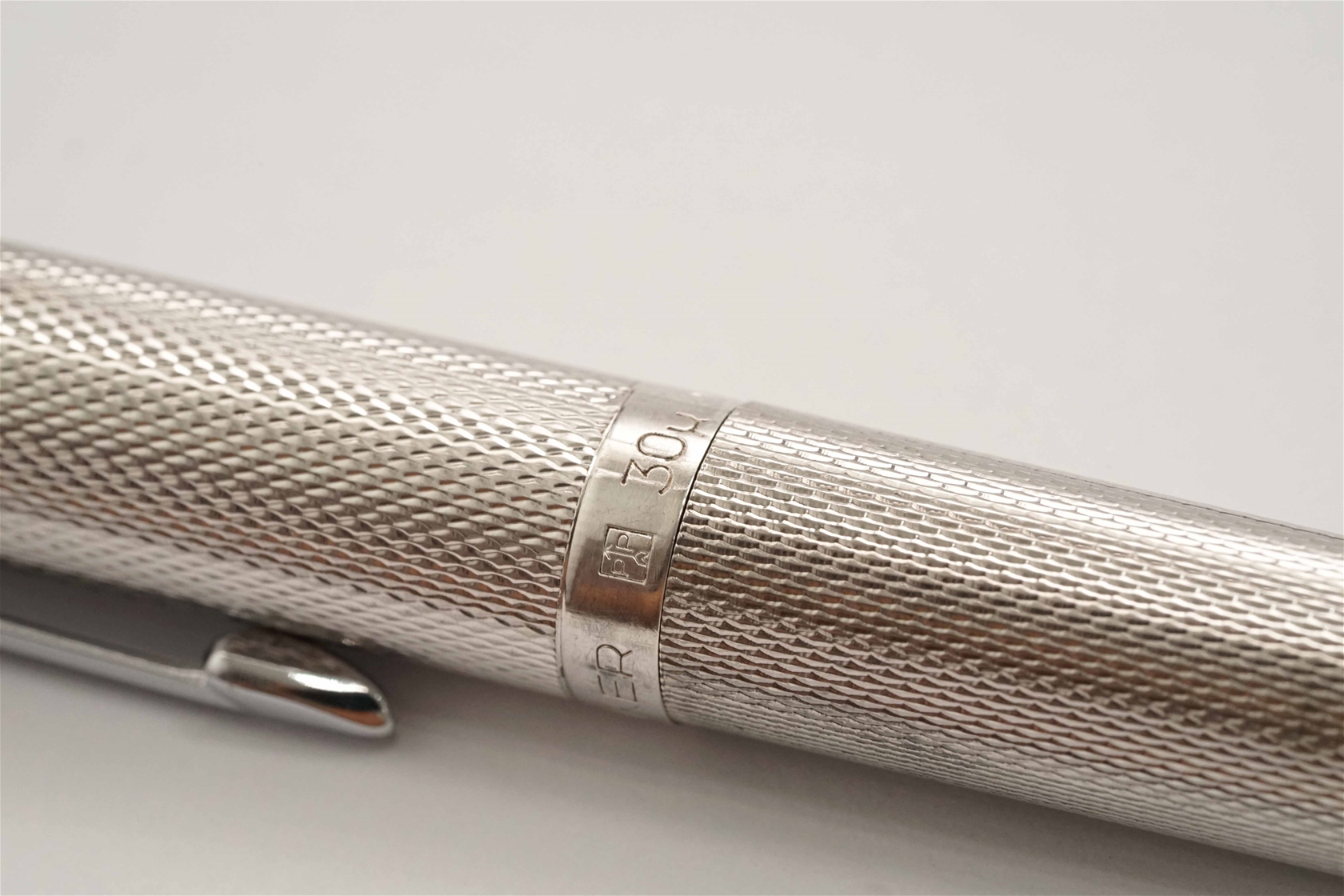 Bút máy Parker 75 Barleycorn Silver Plated 14K XF