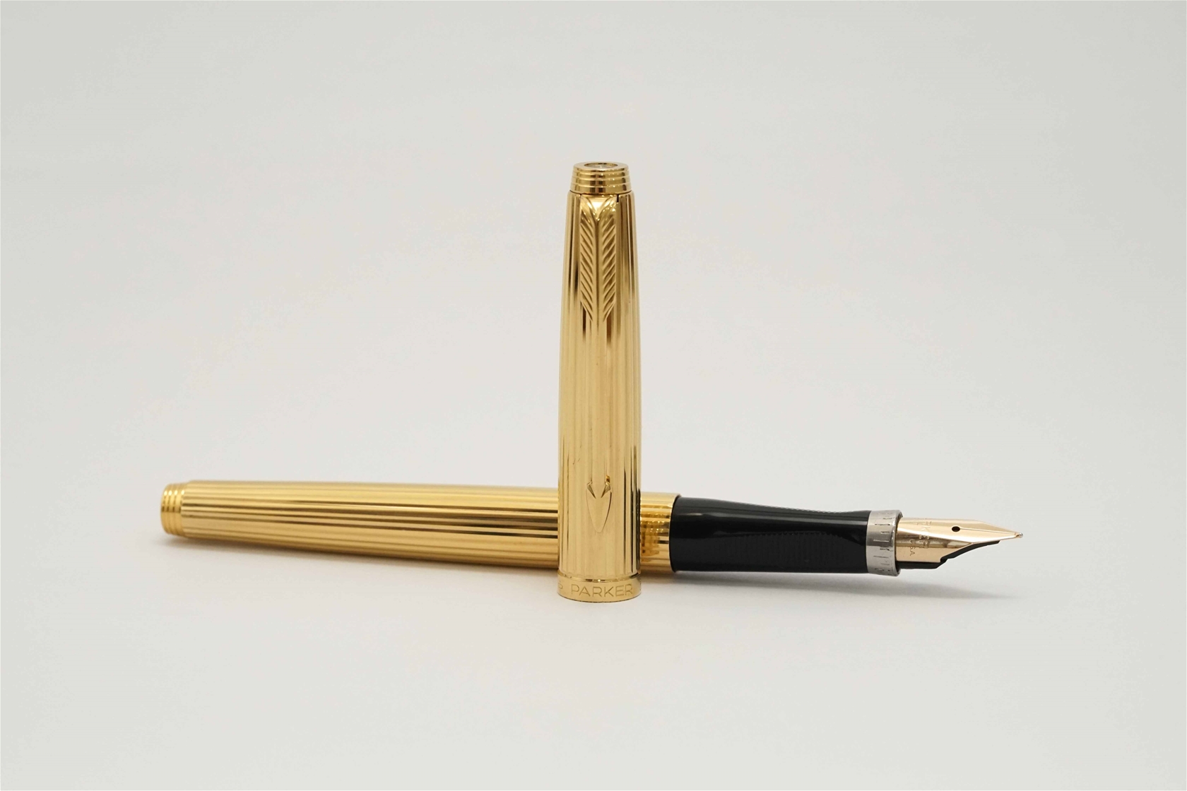 Bút máy Parker 75 Godron 20 Micron Gold Plated 14K XF