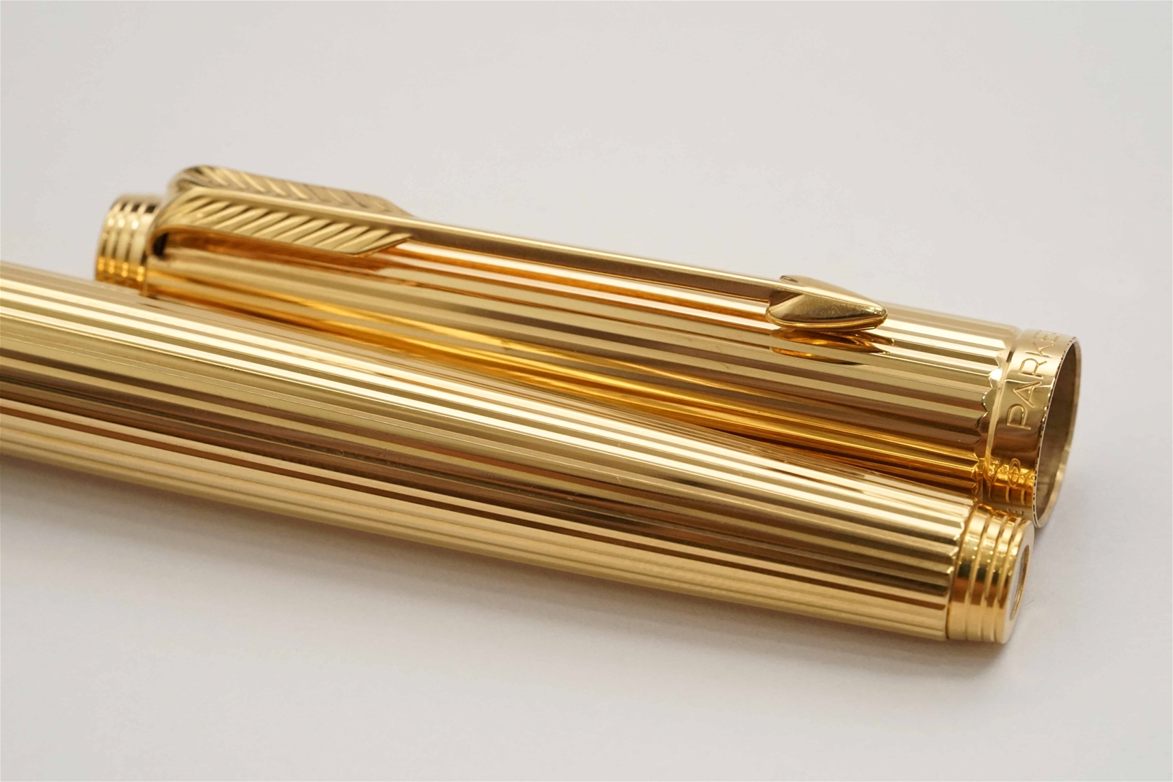 Bút máy Parker 75 Godron 20 Micron Gold Plated 14K XF