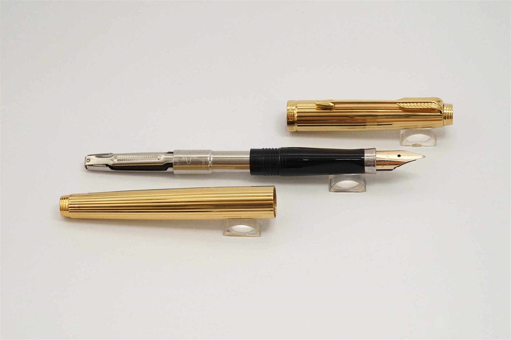 Bút máy Parker 75 Godron 20 Micron Gold Plated 14K XF