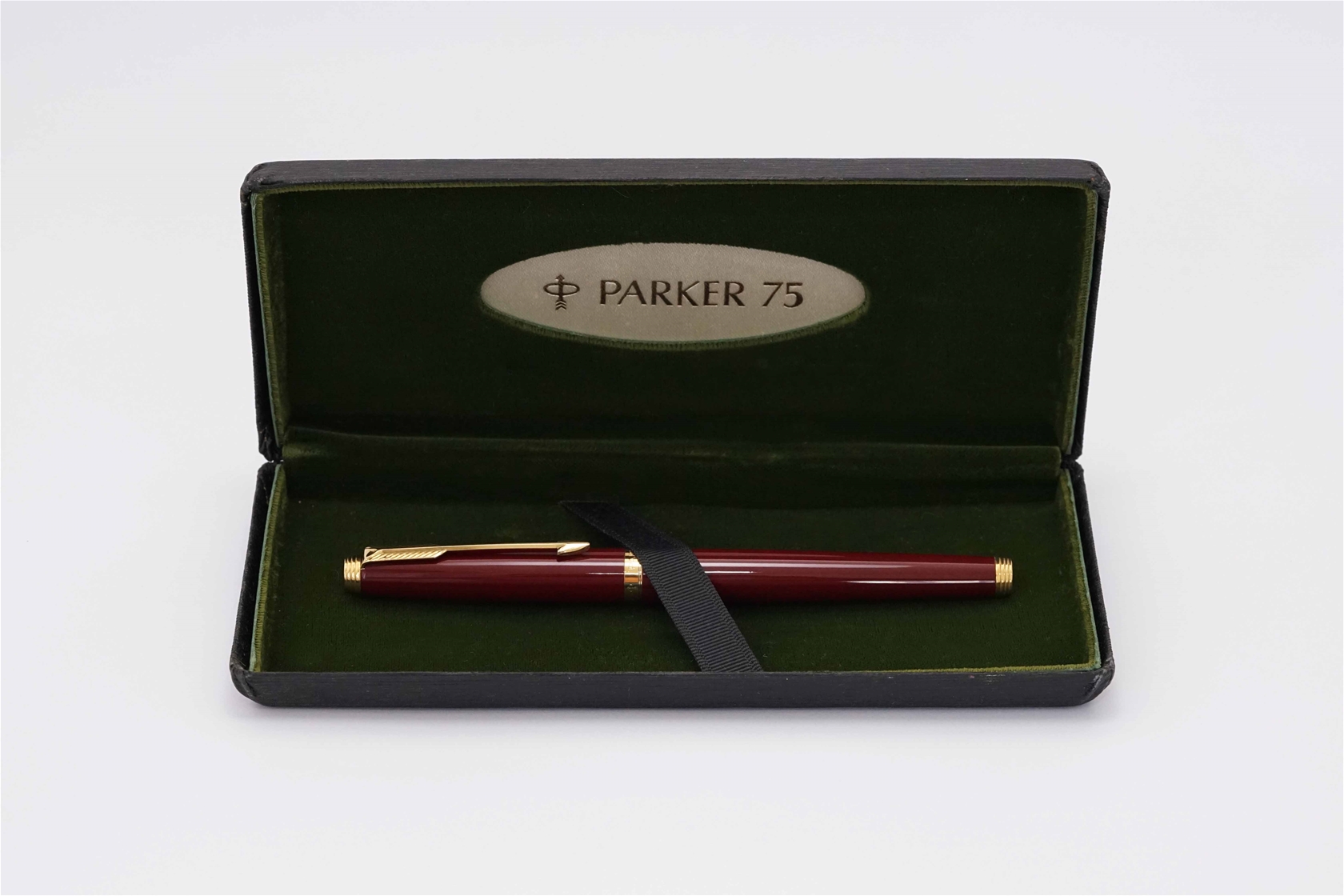Bút máy Parker 75 Red Laquer Urushi 14K EF