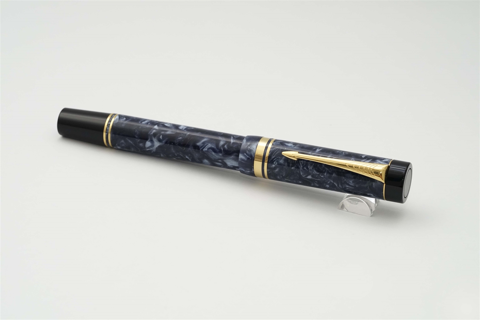 Bút máy Parker Duofold Centennial Marbled Blue 18K F