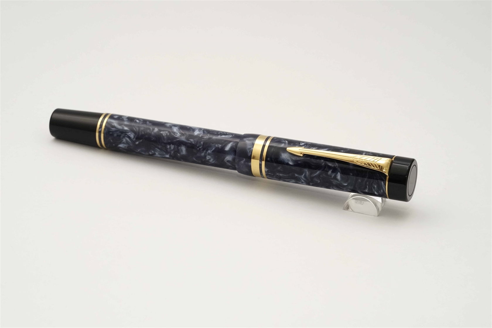 Bút máy Parker Duofold Centennial Marbled Blue 18K M