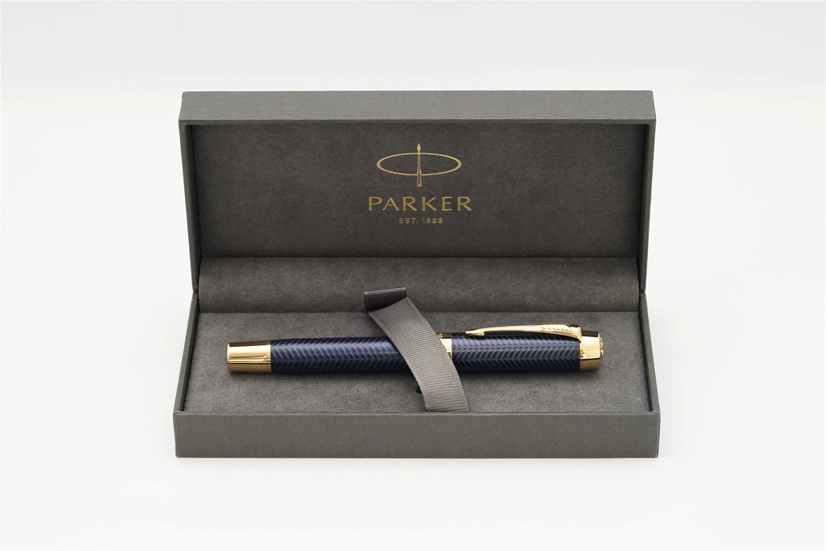 Bút máy Parker Duofold Centennial Prestige Blue Chevron 18K F 