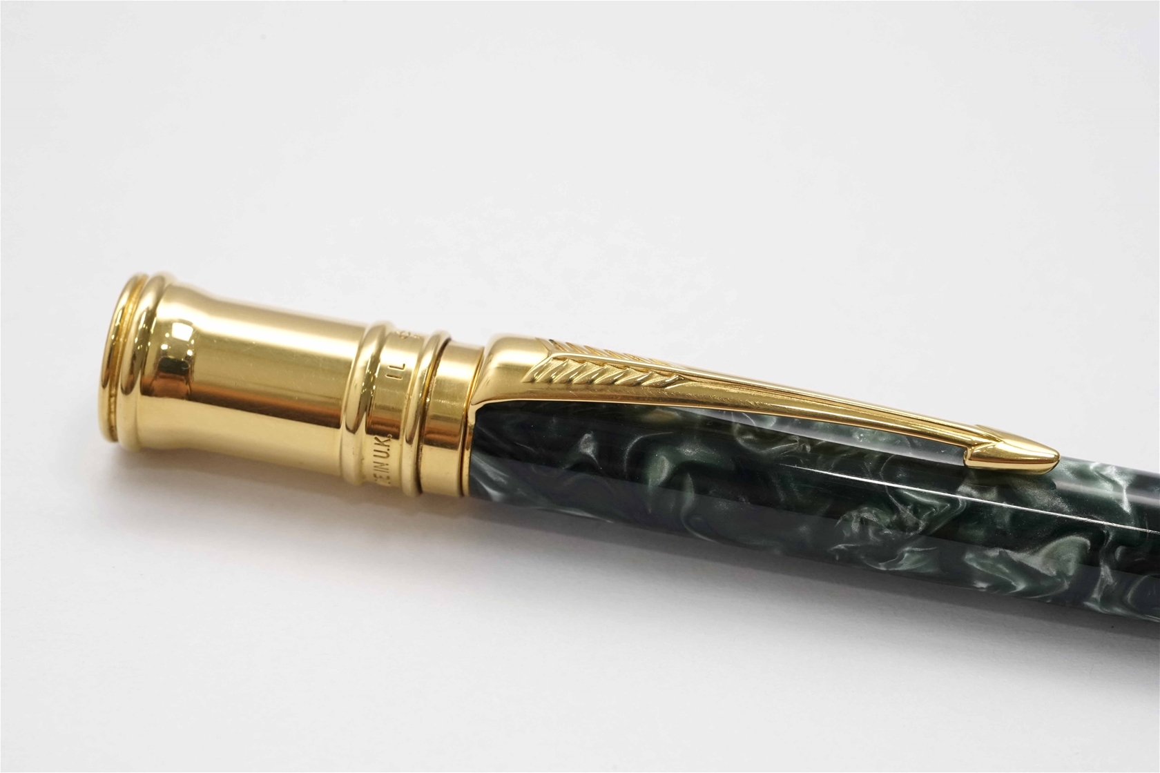 Bút bi Parker Duofold Green Marble GT Ballpoint Pen