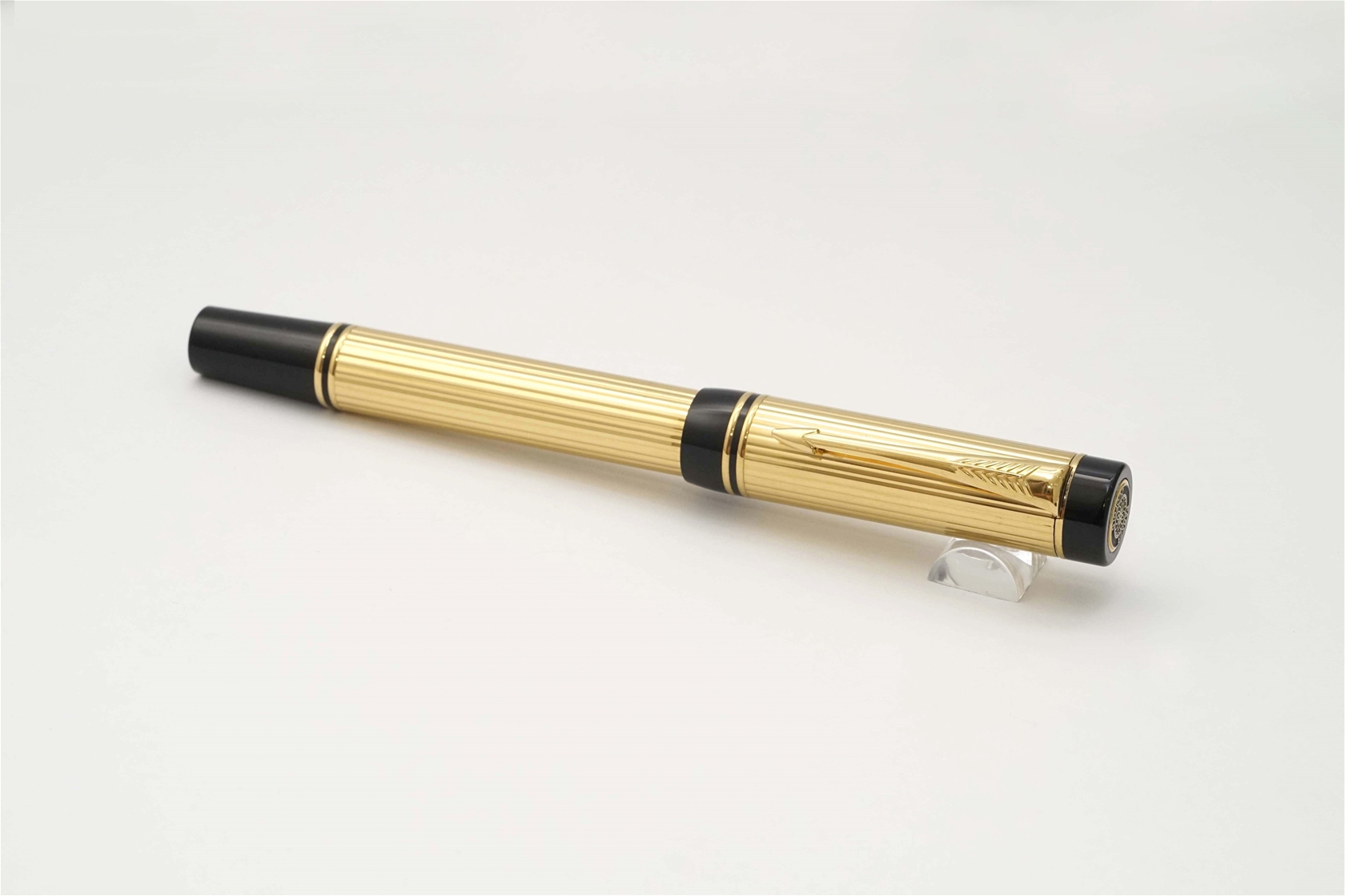 Bút máy Parker Duofold International Godron Pattern 23K Gold Plated 18K F