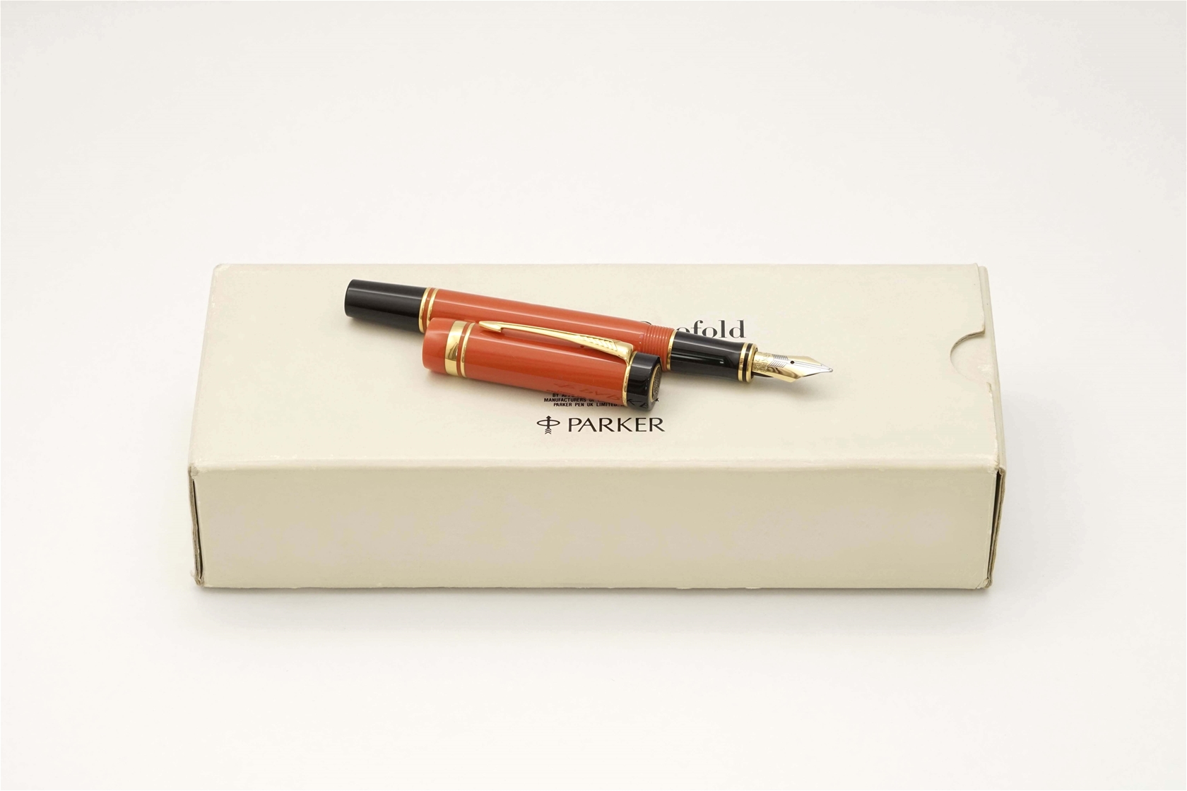 Bút máy Parker Duofold International Orange Special Edition 18K F