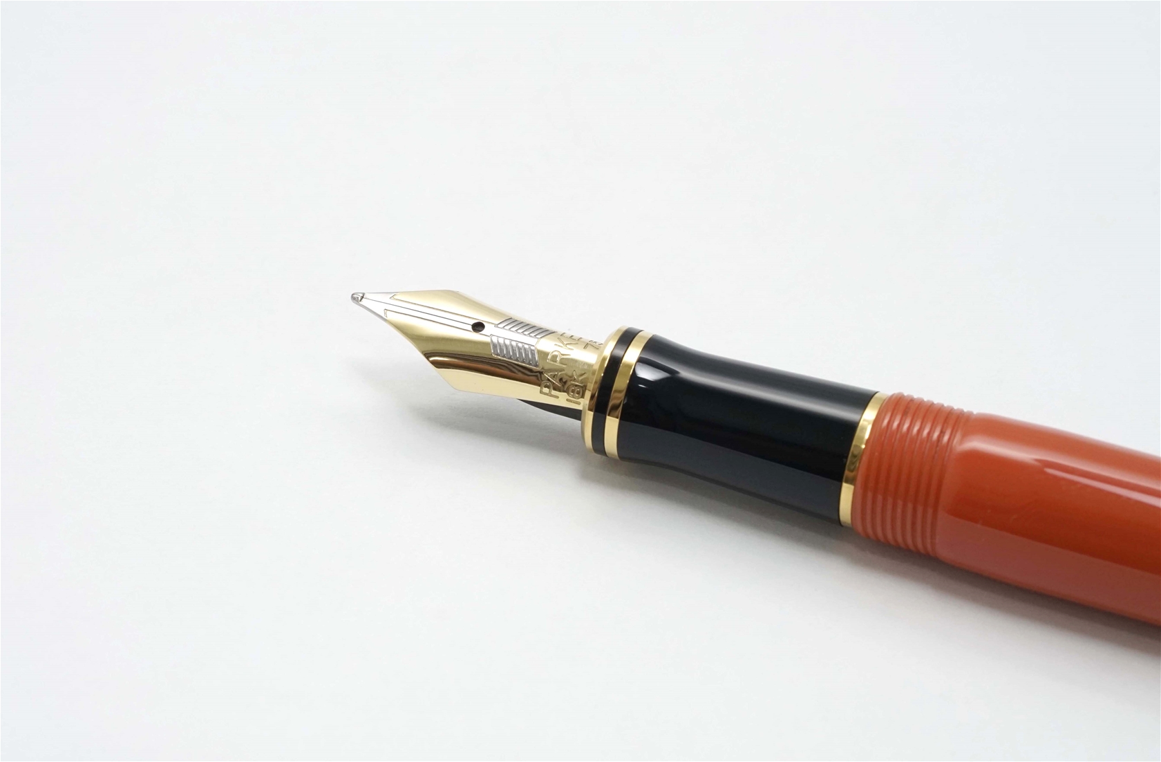 Bút máy Parker Duofold International Orange Special Edition 18K F