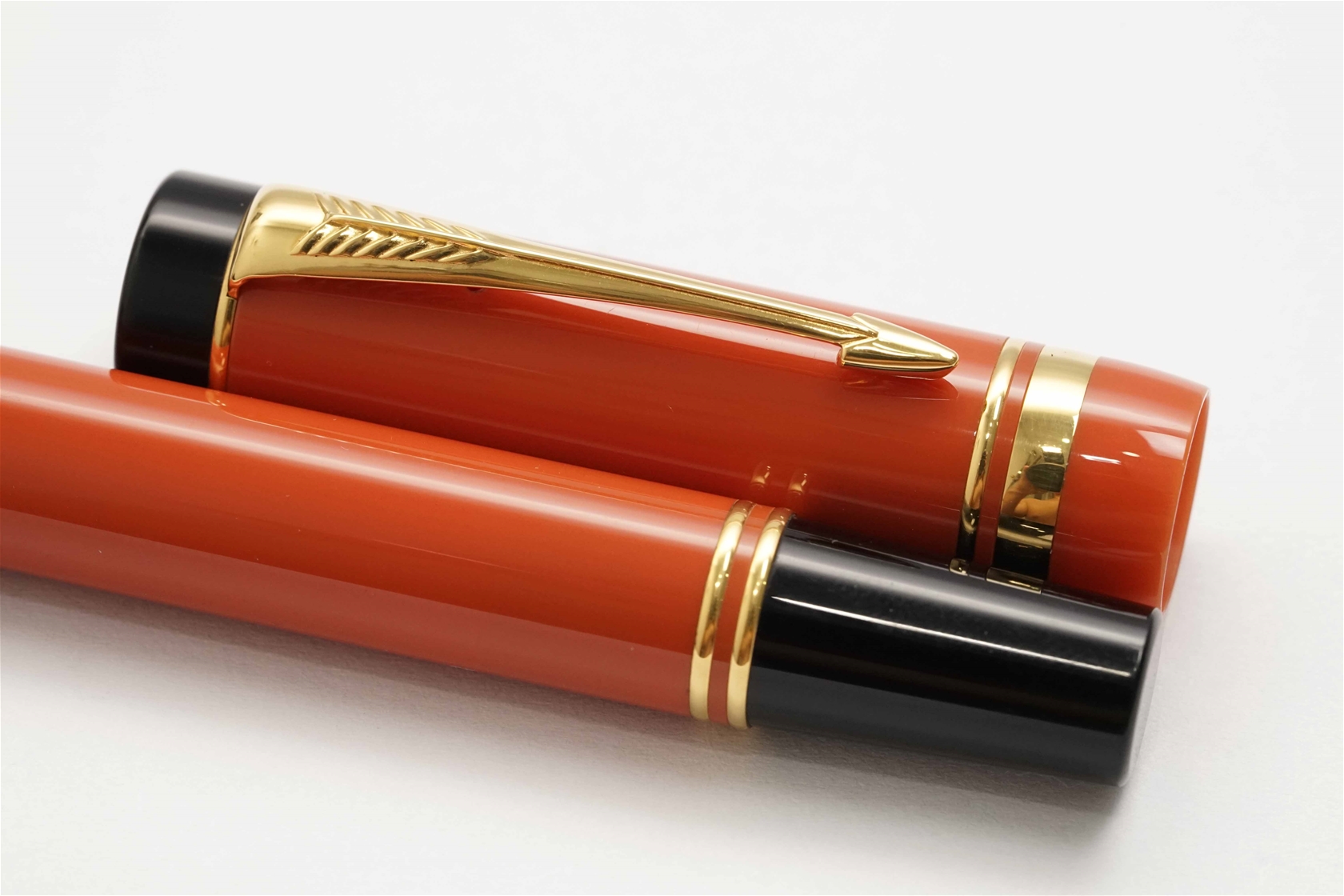 Bút máy Parker Duofold International Orange Special Edition 18K X