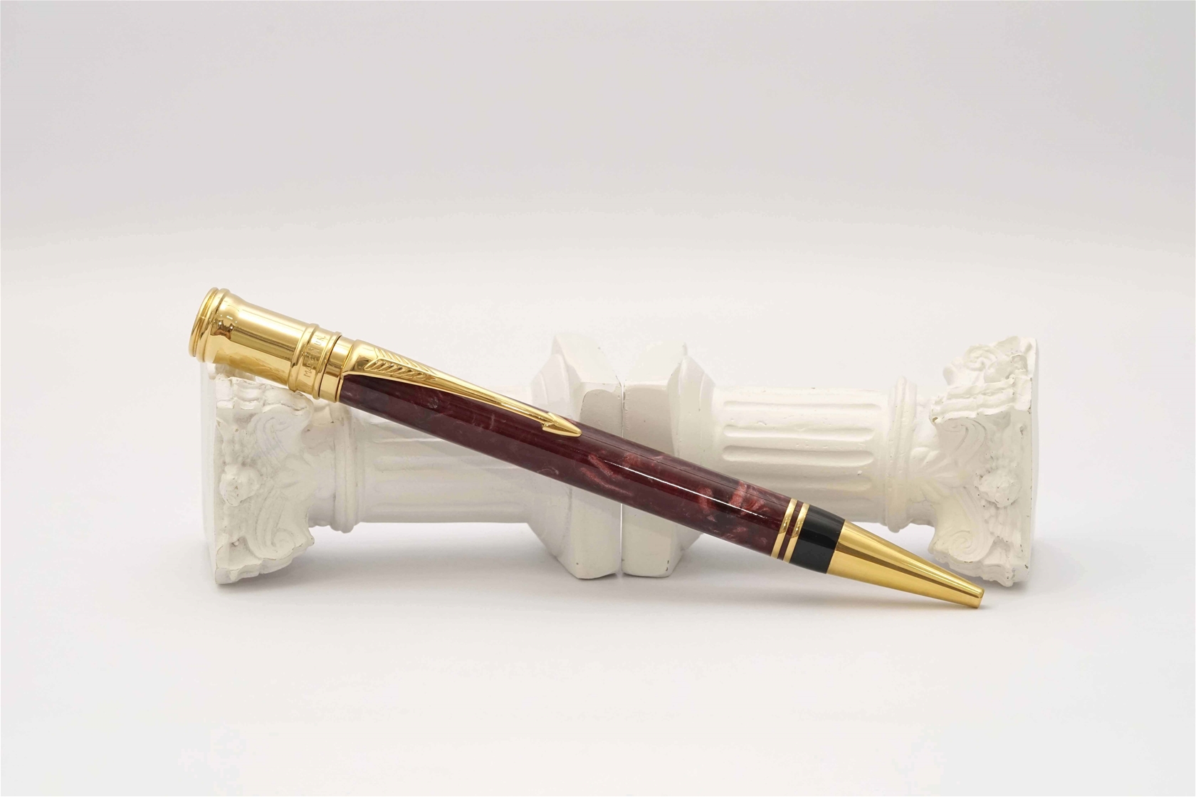 Bút bi Parker Duofold Red Marble GT Ballpoint Pen