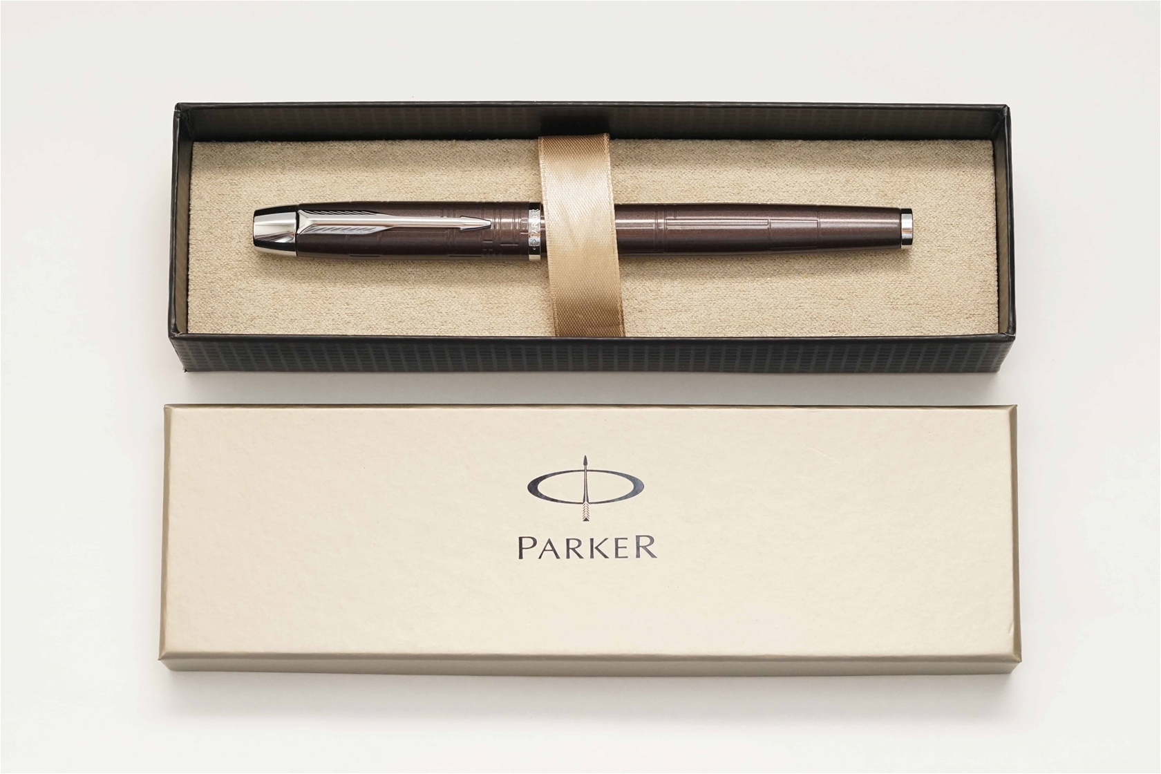 Bút máy Parker IM Premium Metallic Brown CT Steel F