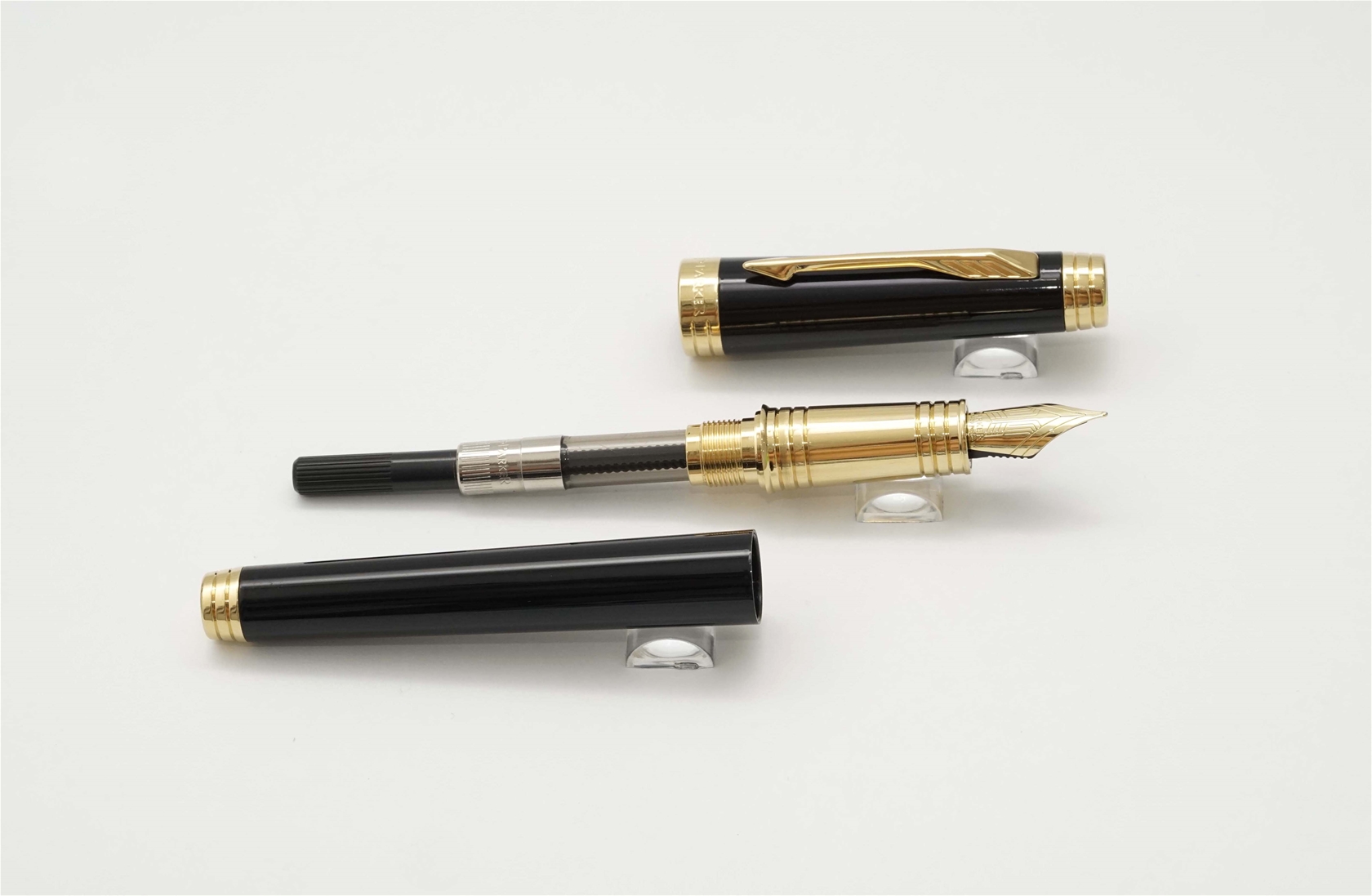 Bút máy Parker Premier 09 Black Lacquer 18K F 