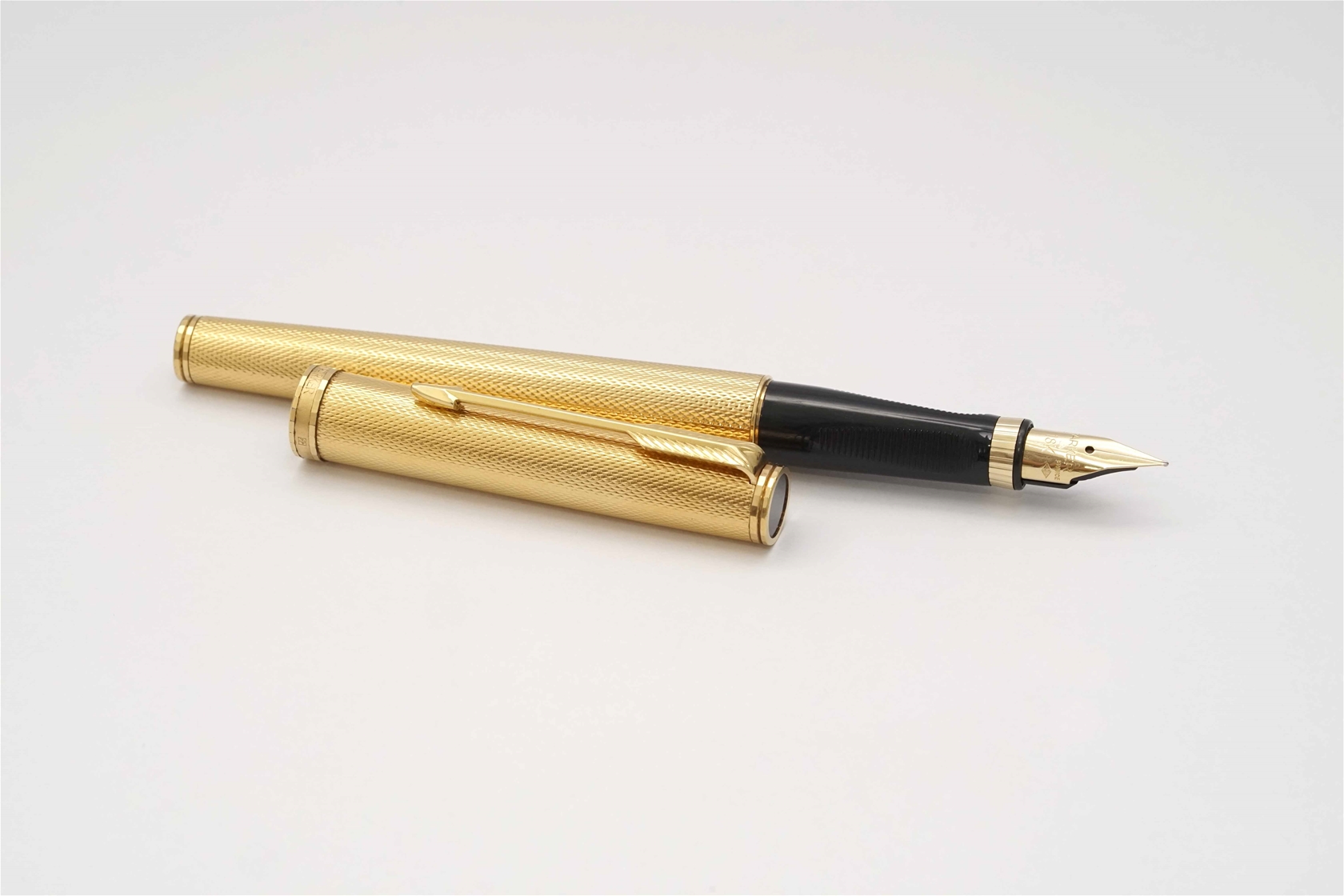 Bút máy Parker Premier Gold Plated Grain d’ORGE Barleycorn 18K F