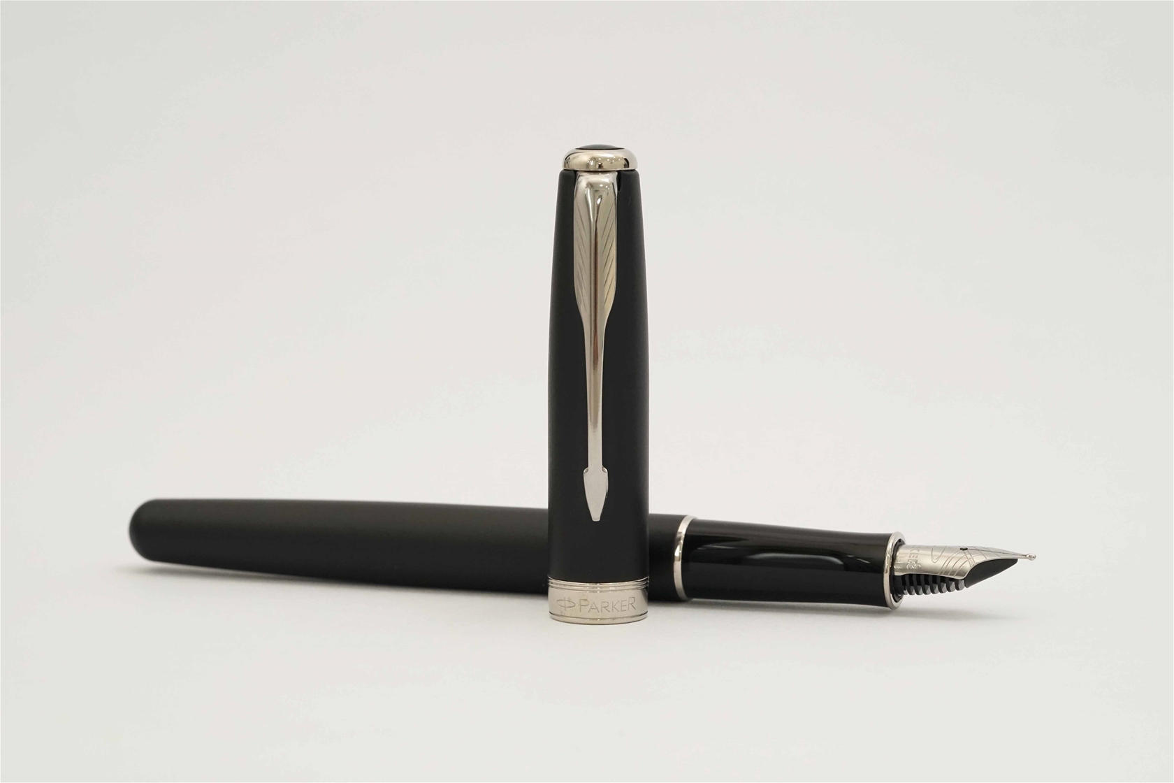 Bút máy Parker Sonnet 2007 Matte Black CT Steel M