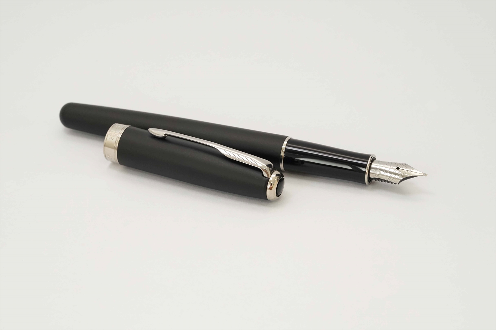 Bút máy Parker Sonnet 2007 Matte Black CT Steel M