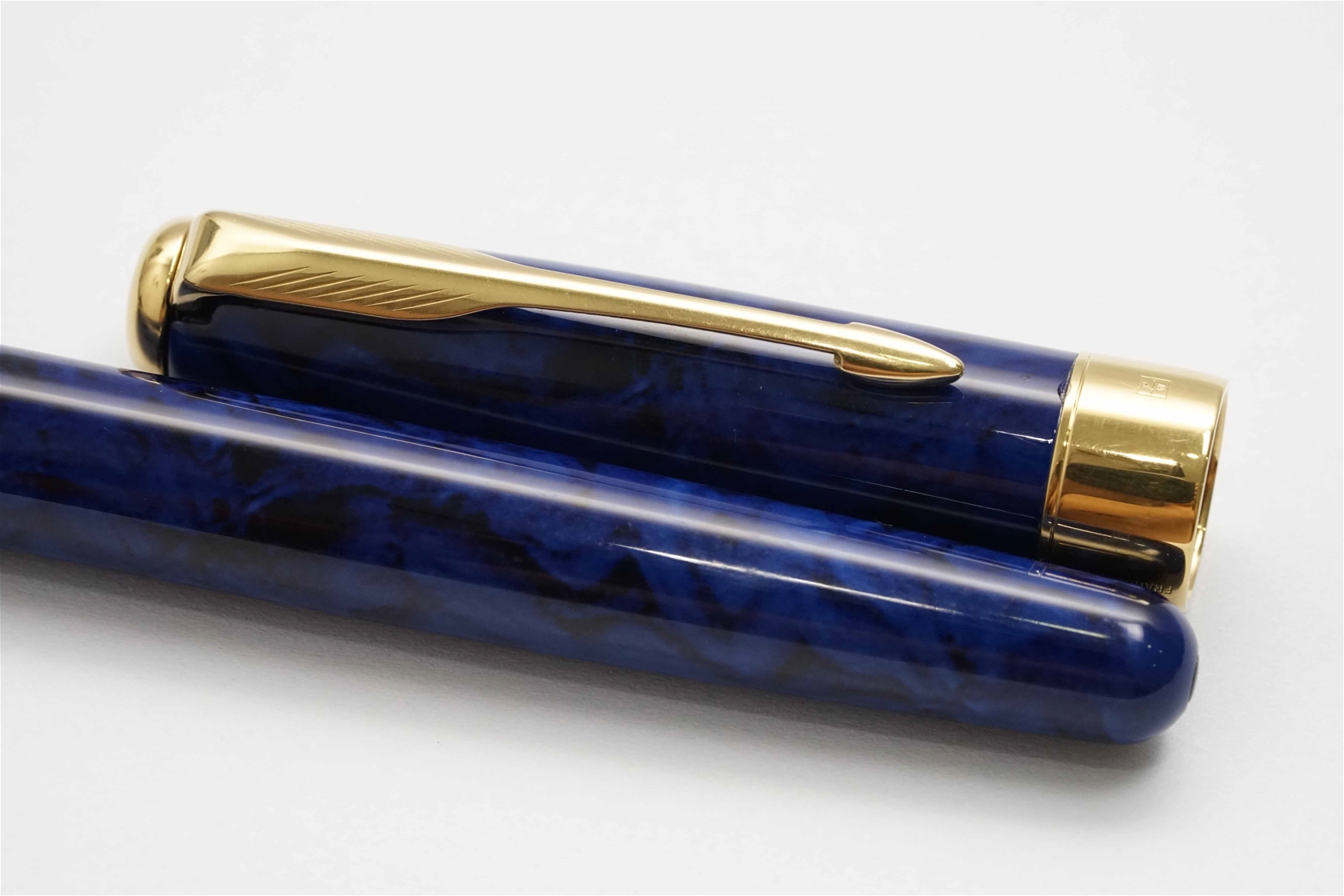 Bút máy Parker Sonnet Blue Marble GT 18K M