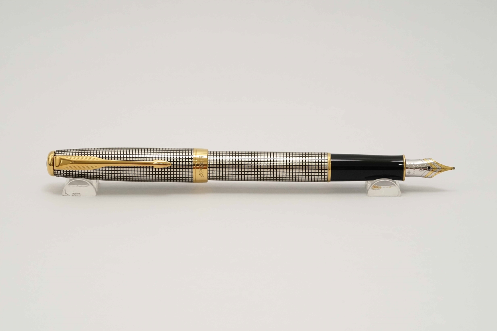 Bút máy Parker Sonnet Cisele Sterling Silver 18K B