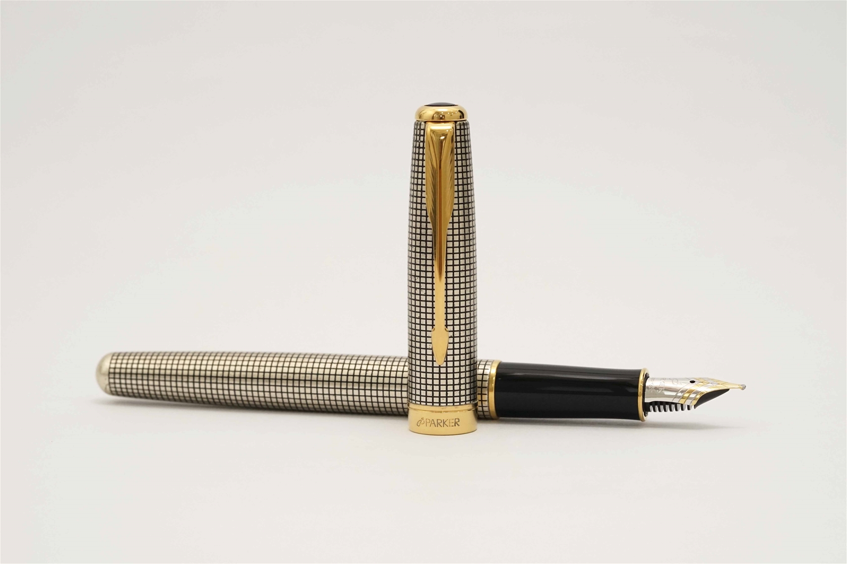 Bút máy Parker Sonnet Cisele Sterling Silver 18K B