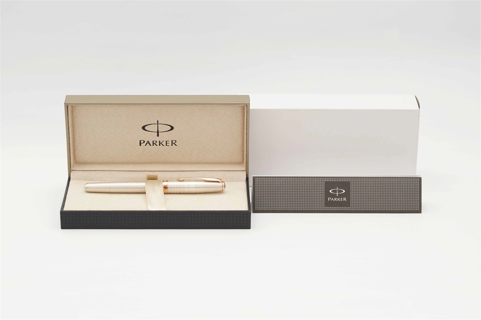 Bút máy Parker Sonnet Feminine Chiselled Sterling Silver 18K F